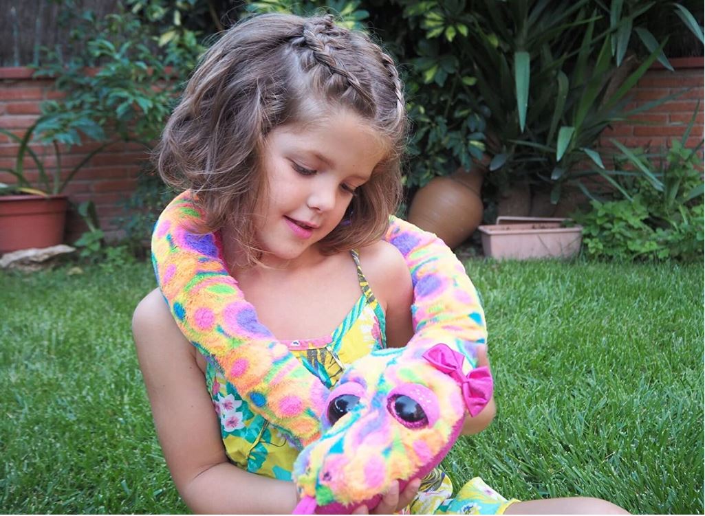 Wild Republic Sweet And Sassy Snake – Süße Schlange Als Kuscheltier, 137 Cm, Füllung Aus Recycelten Plastikflaschen