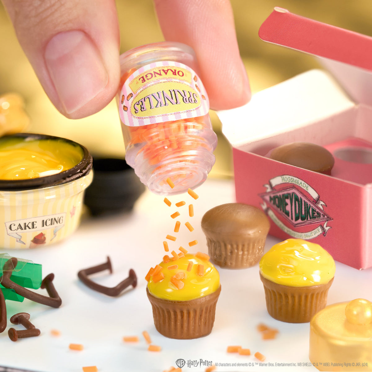 MGA's Miniverse Make It Happen - Harry Potter Honeydukes Blind Capsules