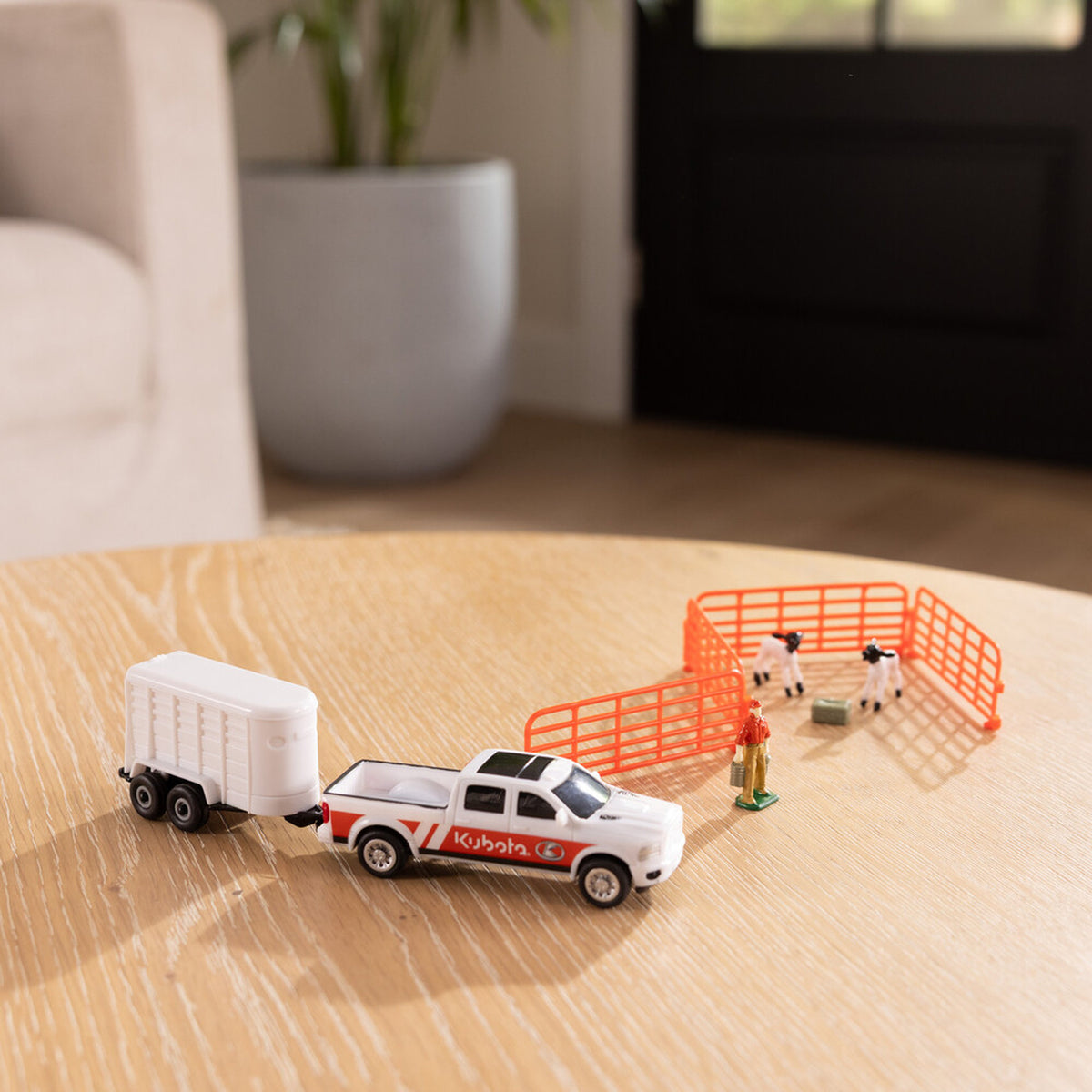 TOMY Kubota 1:64 Front End Loader Farm Set 10 Piece Assorted Styles