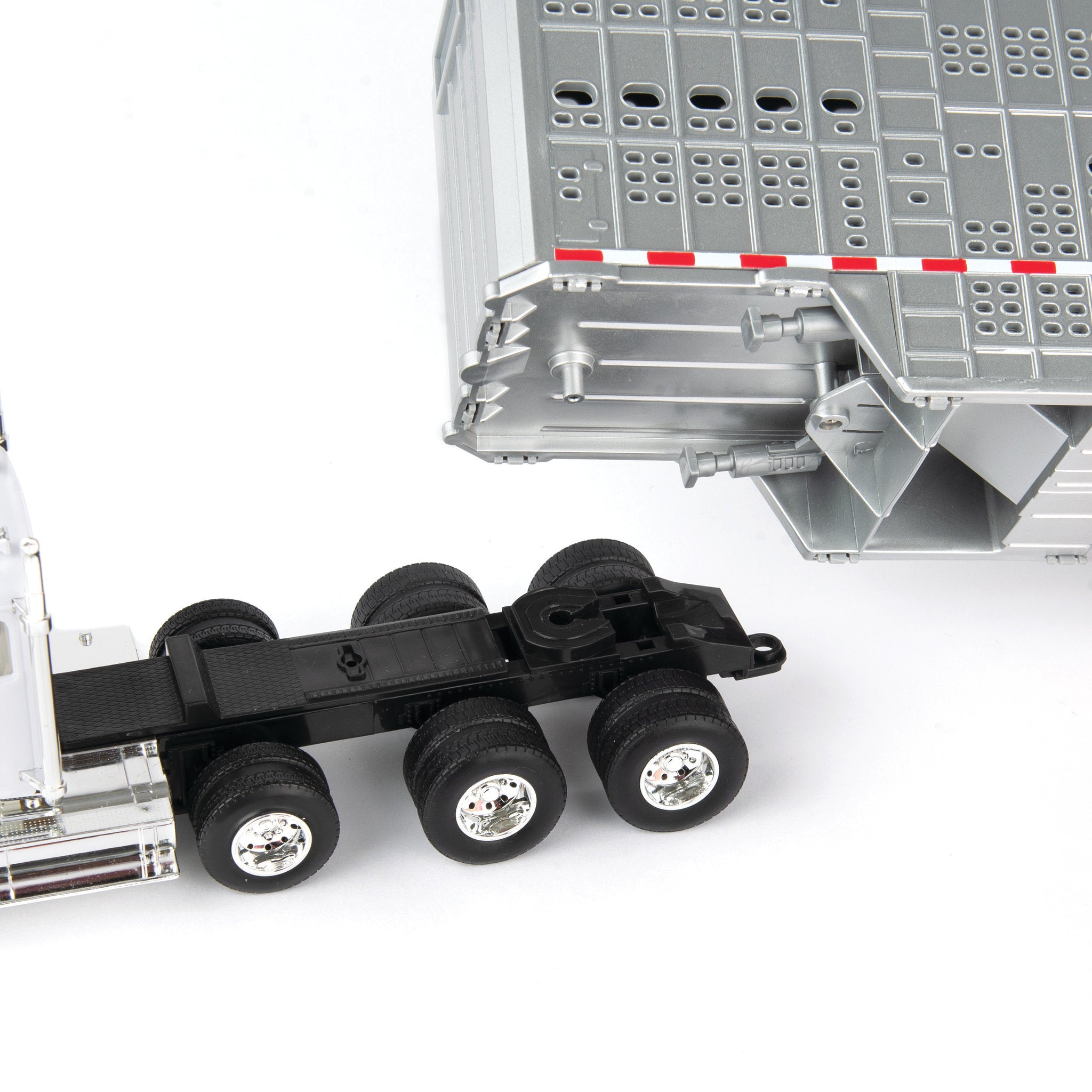 Big Roads 1:32 Freightliner Semi With Cattle Trailer