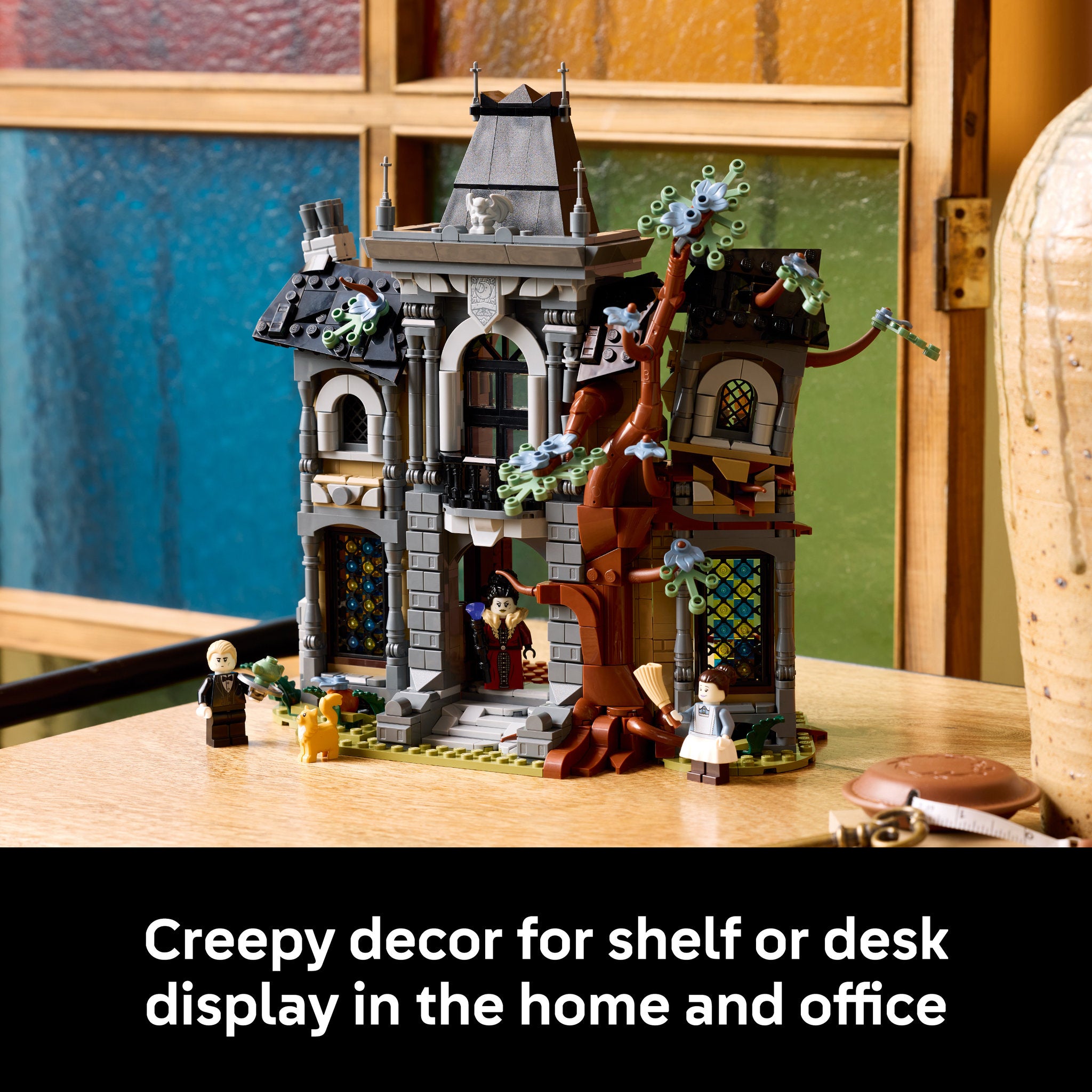 LEGO 11383 Icons Mayor Manor