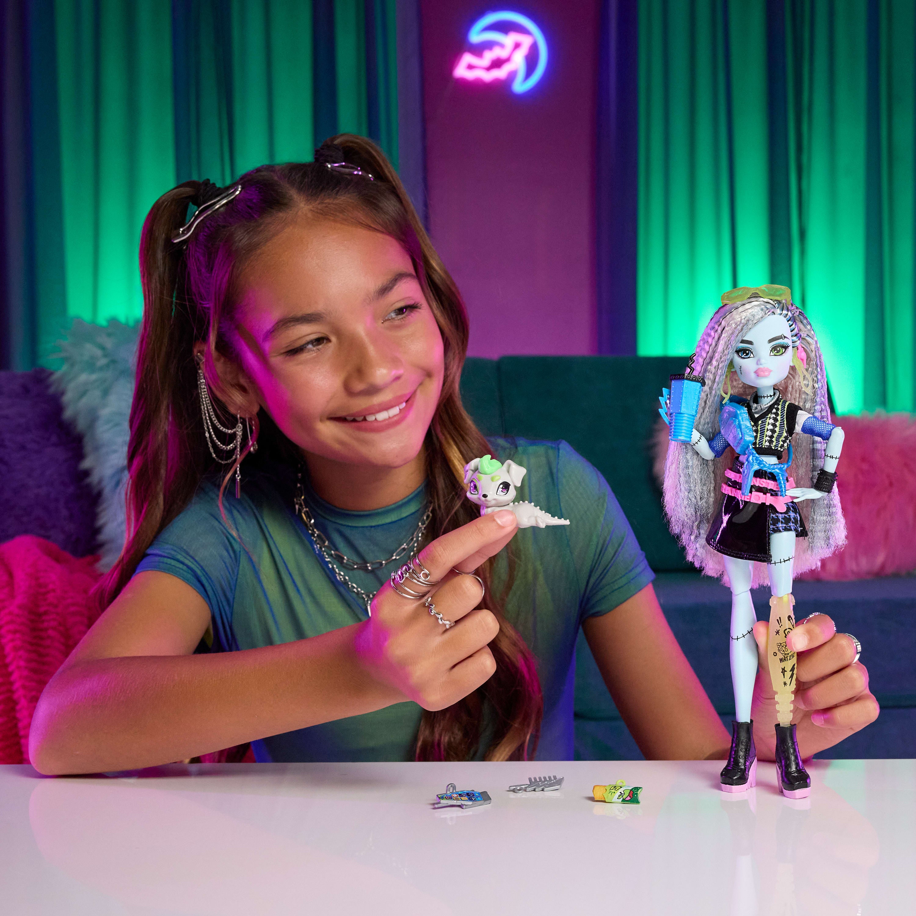 Monster High Fashion Doll - Frankie Stein