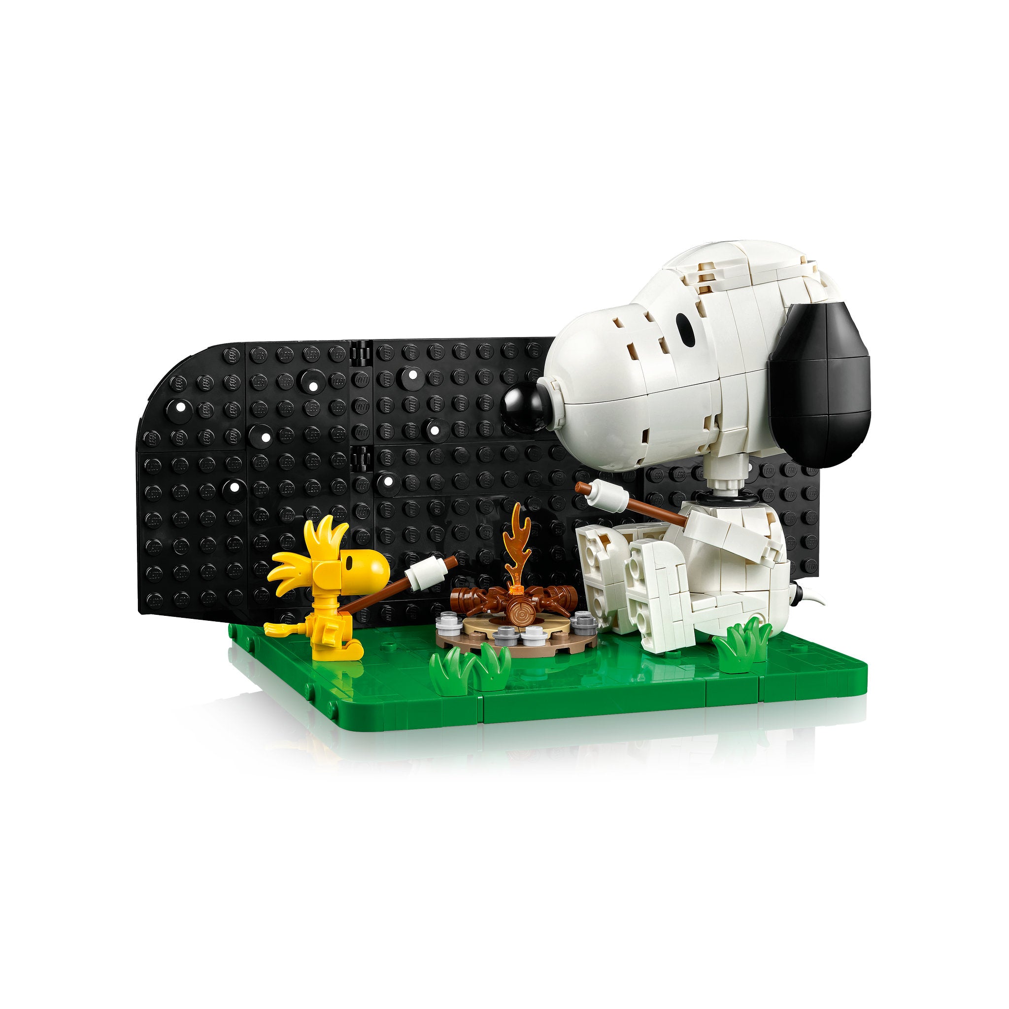 LEGO 21368 Ideas Peanuts: Snoopy's Doghouse