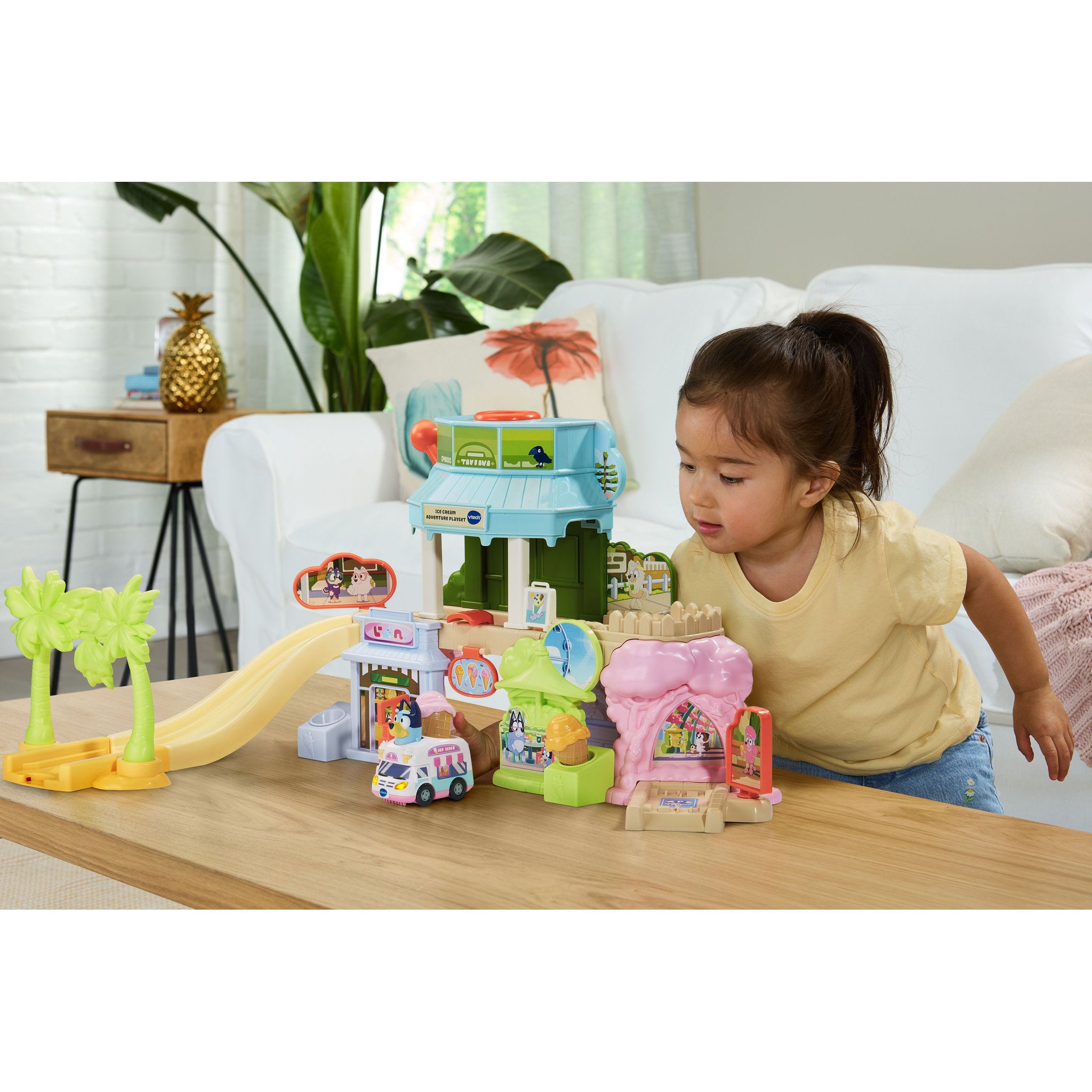 VTech Toot-Toot Drivers Bluey Ice Cream Adventure Playset