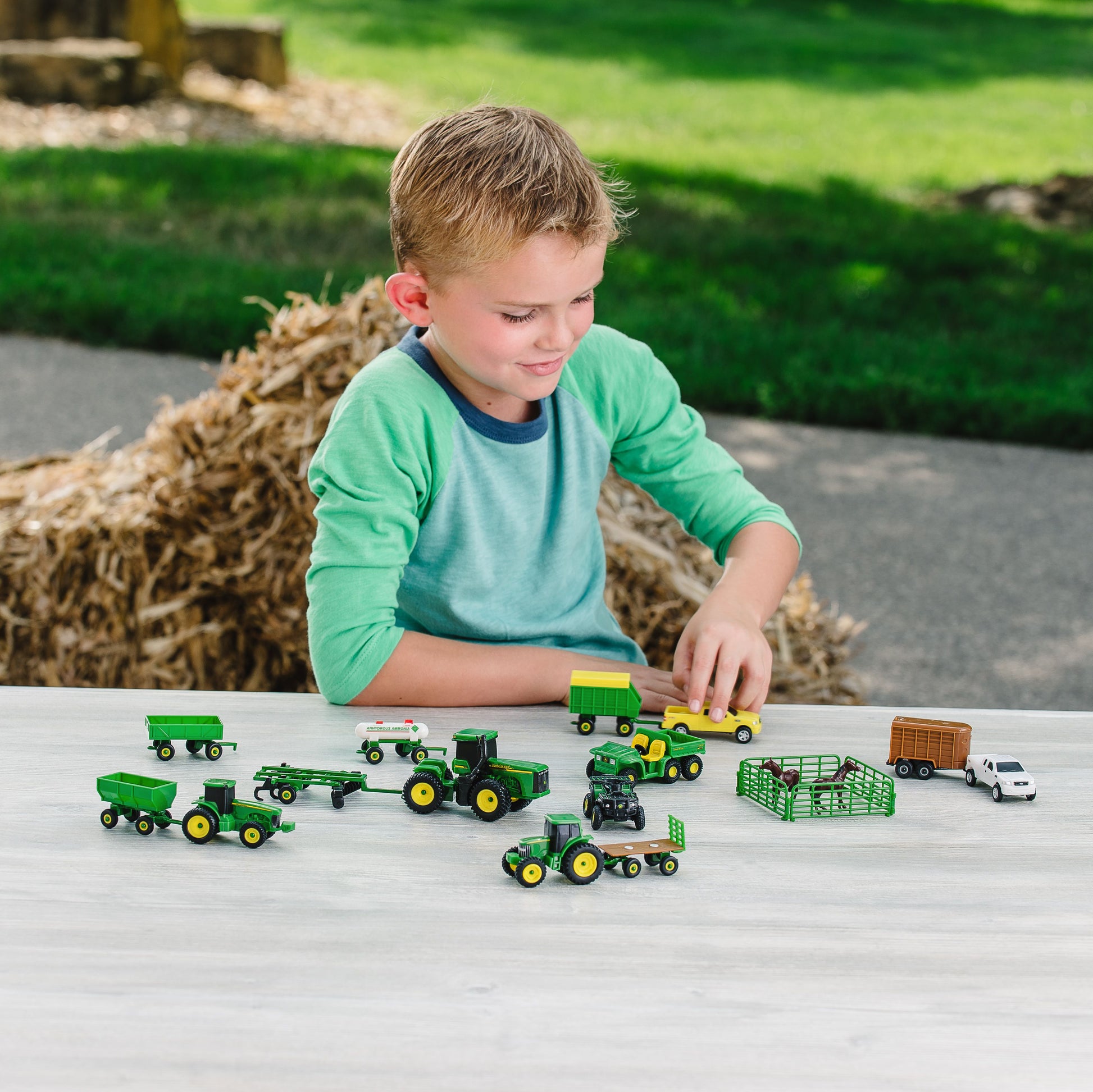 John Deere Farm Toy Set 20 Piece Value Pack - Toyworld Australia