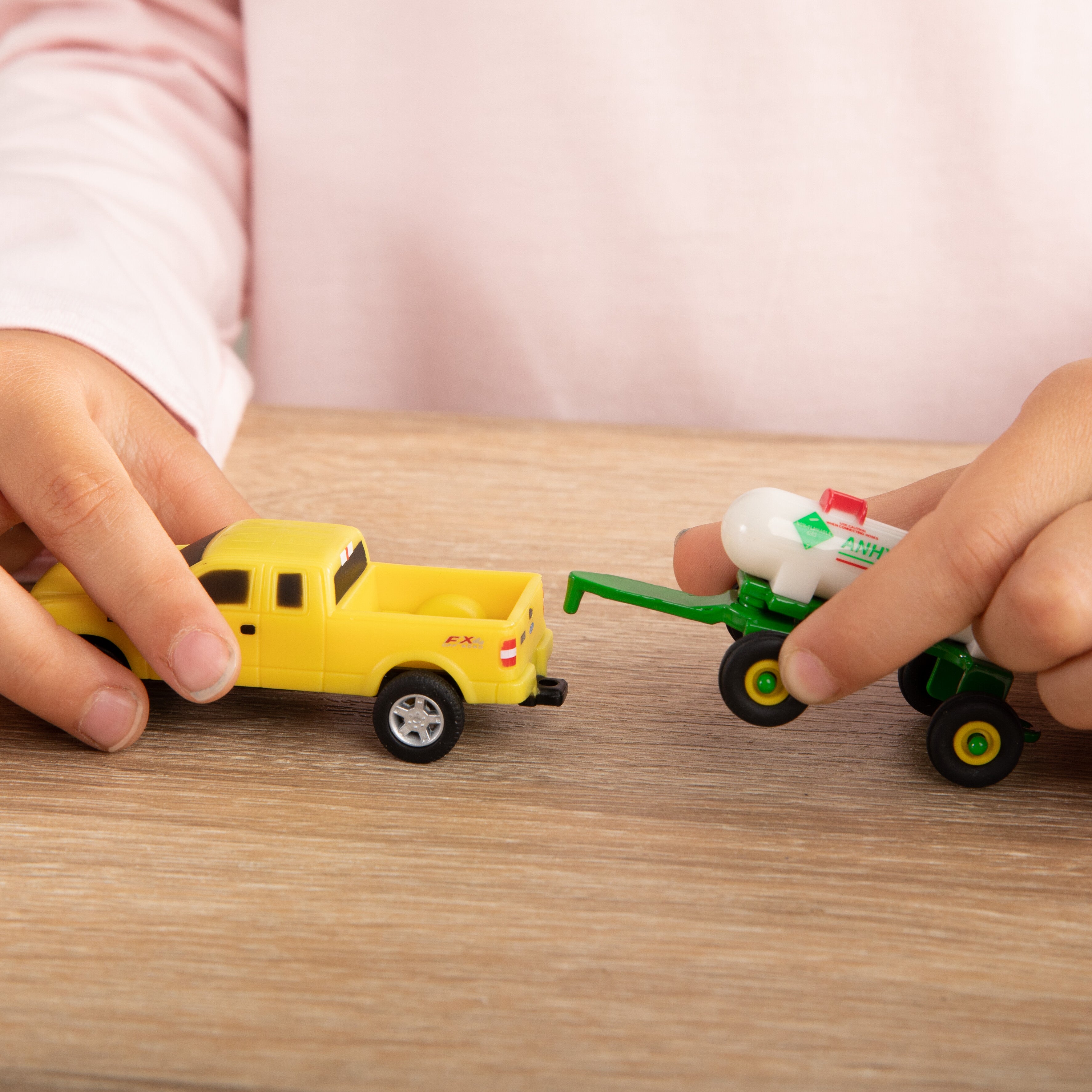 John Deere Farm Toy Set 20 Piece Value Pack - Toyworld Australia