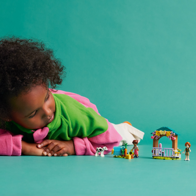 LEGO 42607 Friends Autumn's Baby Cow Shed