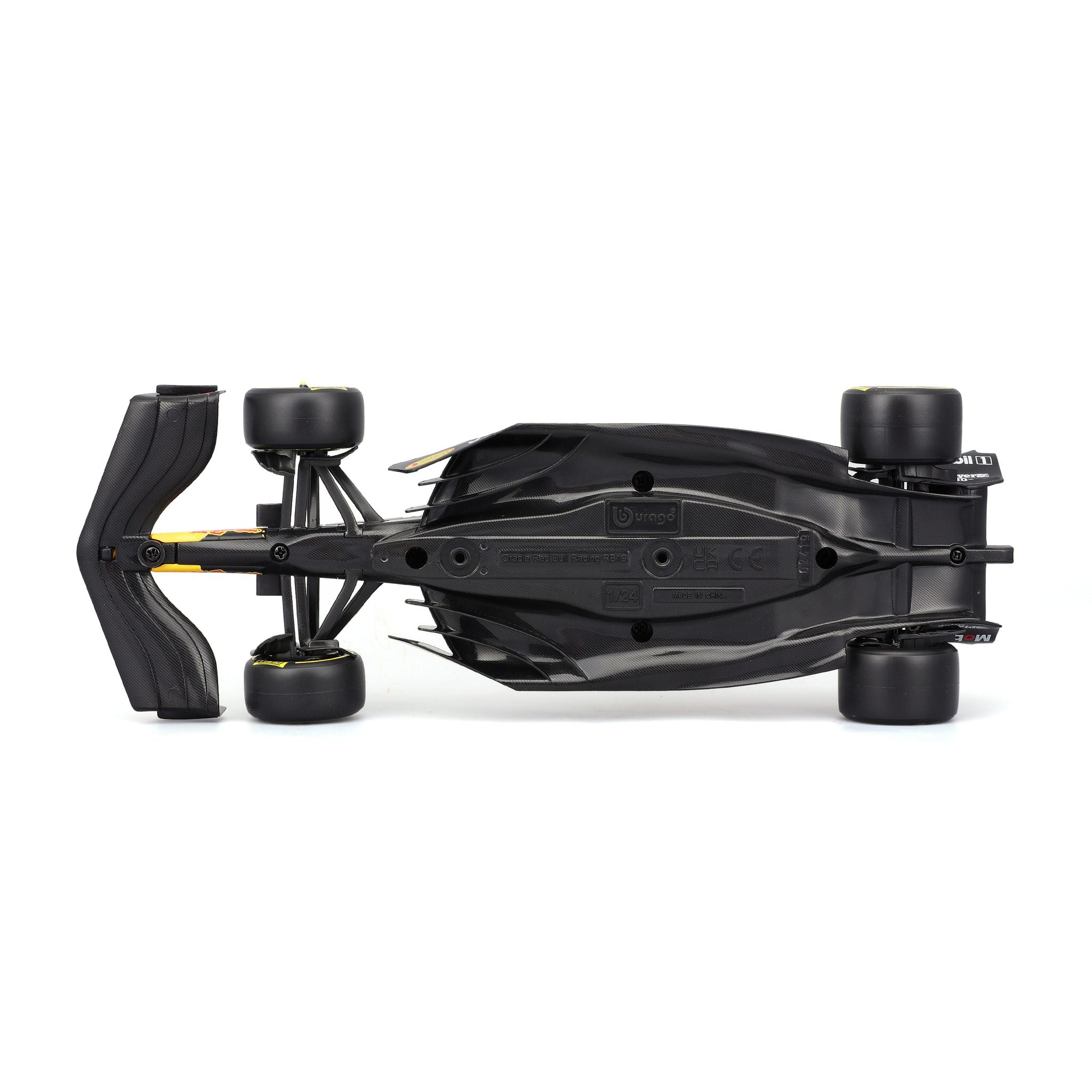 Bburago 1:24 F1 Oracle Red Bull RB19 2023 #1 Versteppen With Driver Figure