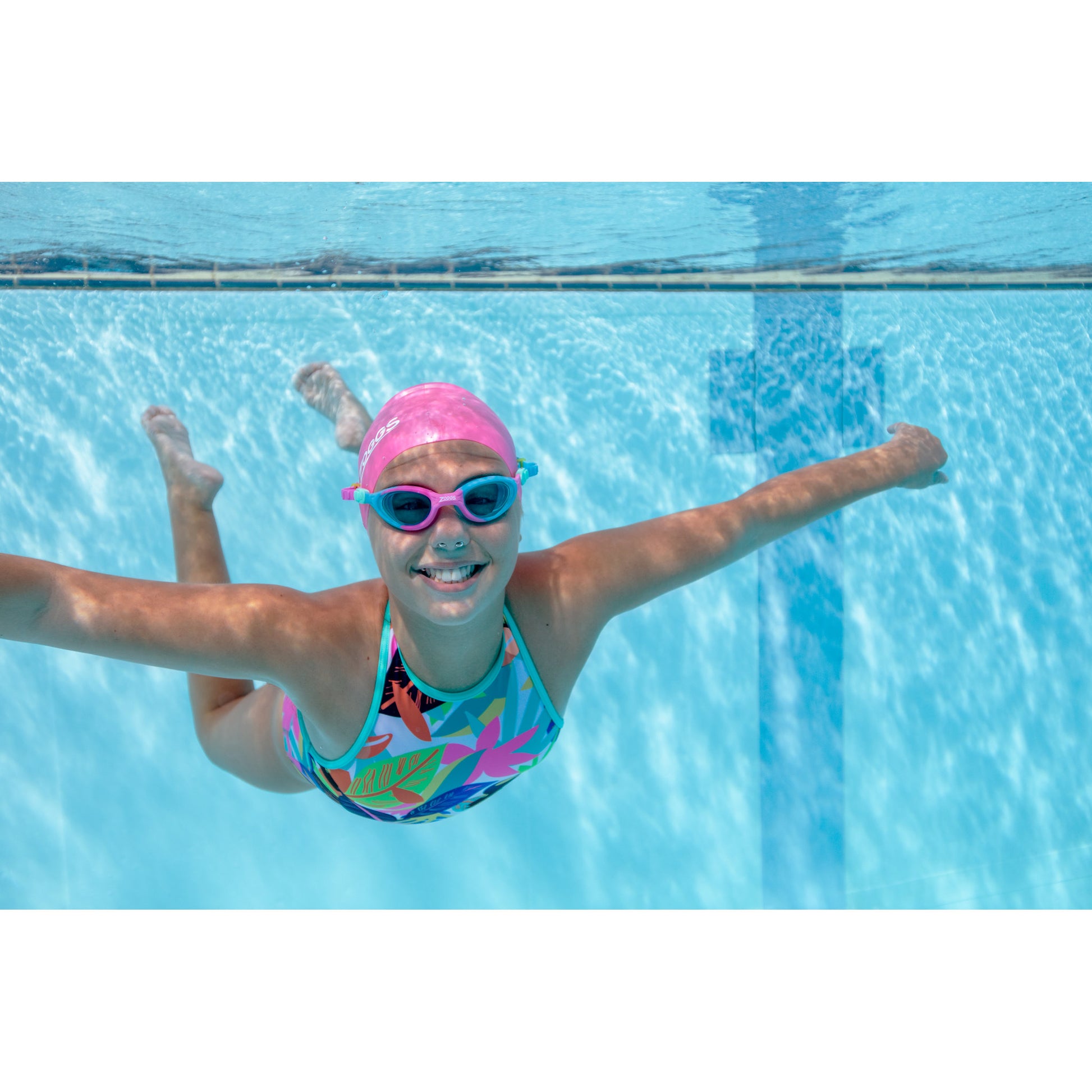 zoggs super seal junior goggles Zoggs Super Seal Junior Pink/Blue/Tint Blue Goggles – Toyworld Australia