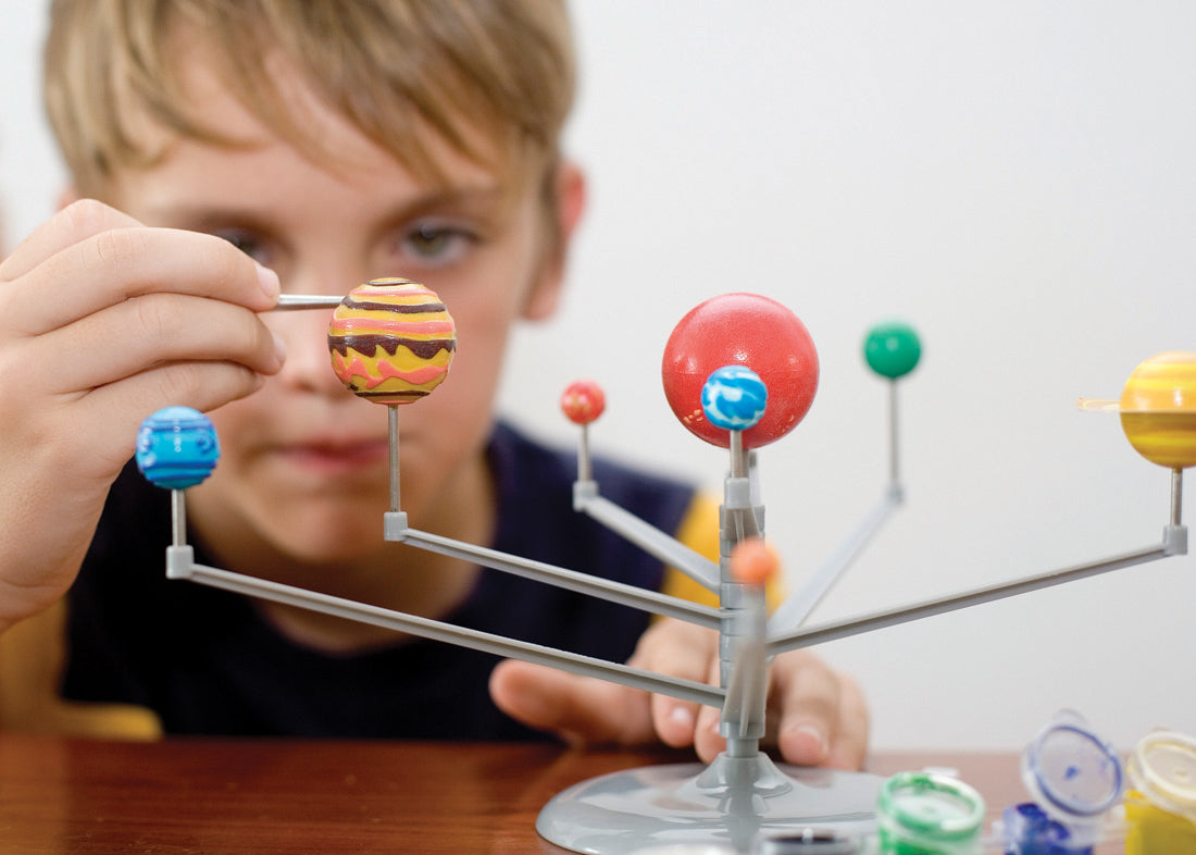 4M KidzLabs Build Your Own Solar System Planetarium Model