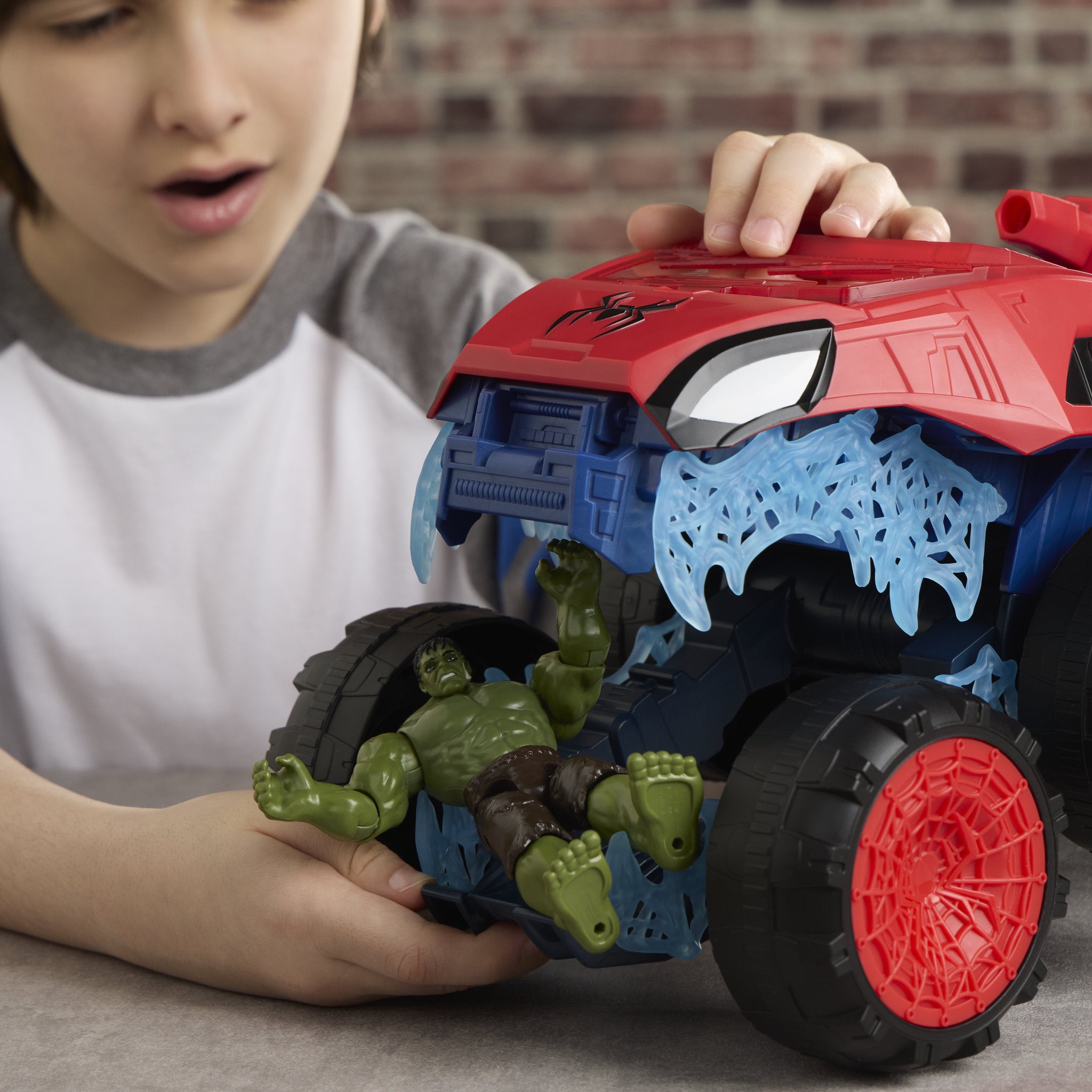 Marvel Spider-Man Brand New Day 2-In-1 Super Chompin' Tank