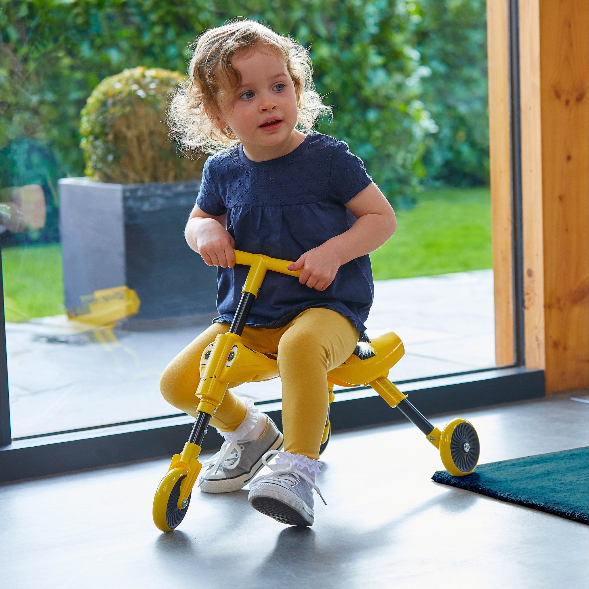 Scuttle Bug Bumble Bee Tricycle - Yellow/Black
