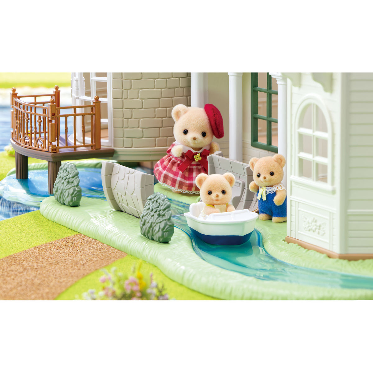 Sylvanian Families Red Roof Riverside Manor