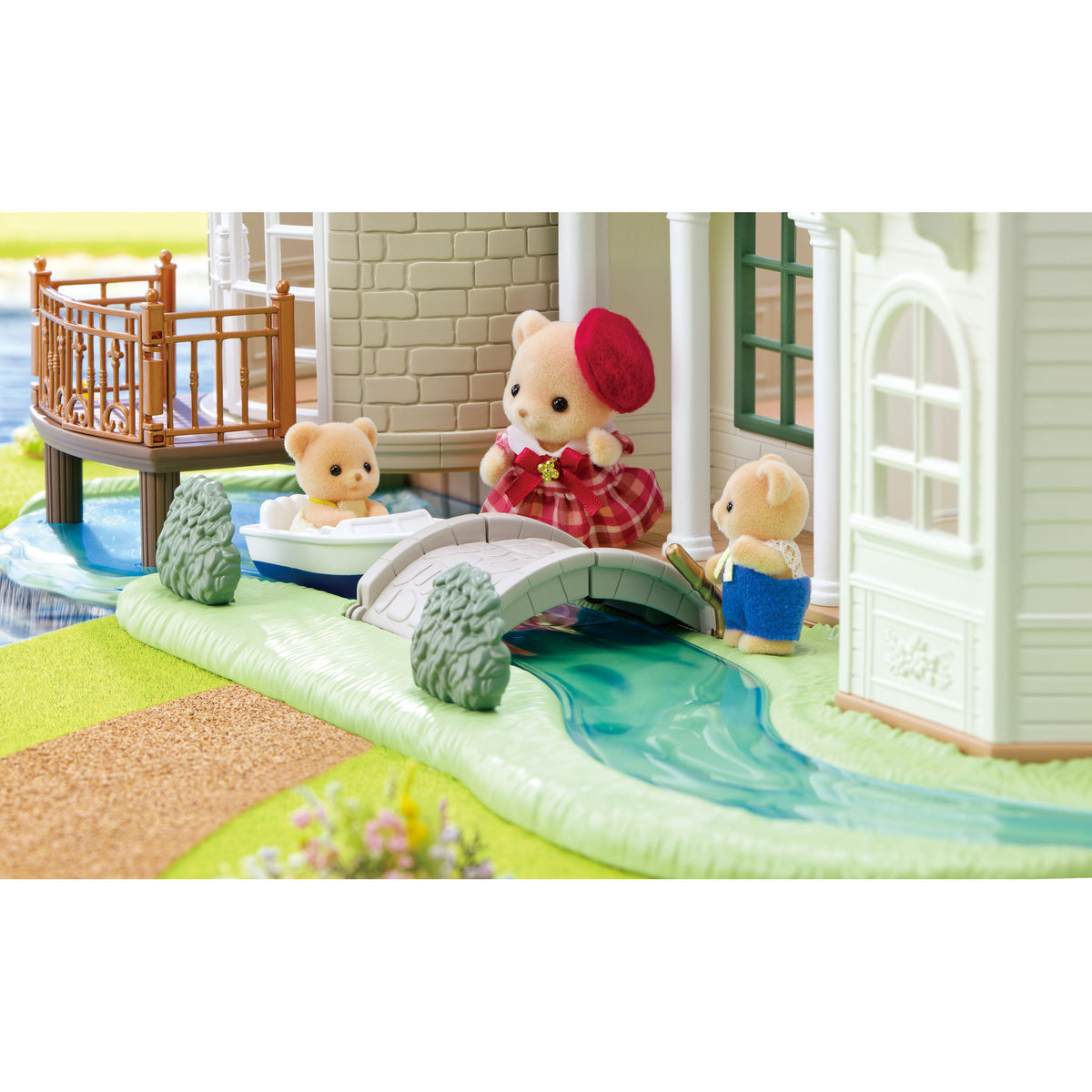 Sylvanian Families Red Roof Riverside Manor
