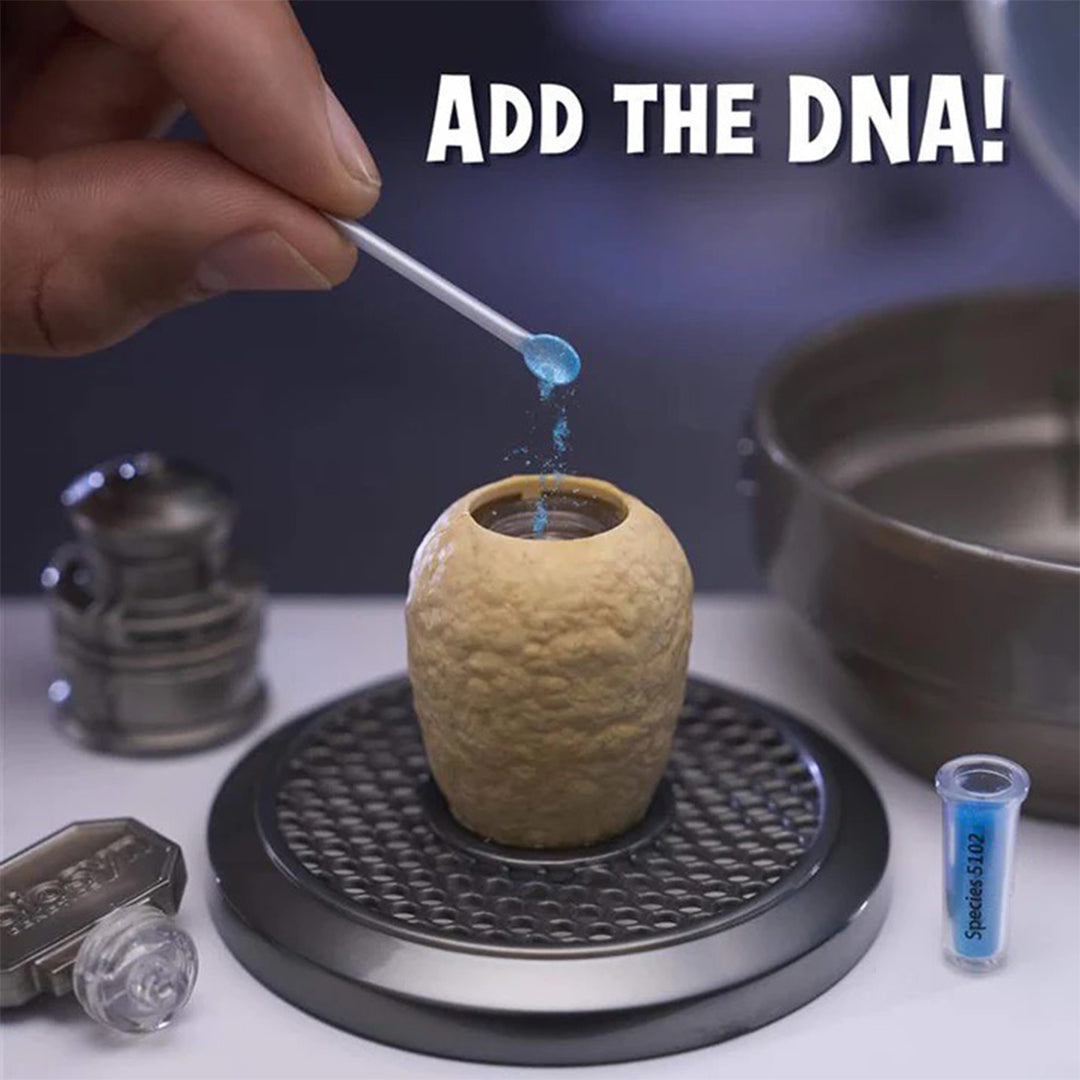 MGA's Miniverse Make It Mini - Jurassic World Dinosaurs Blind Capsules