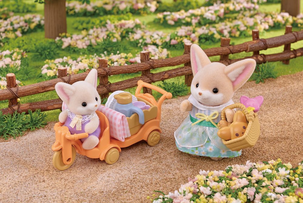 Sylvanian Families Sunny Picnic Set - Fennec Fox Sister & Baby - Toyworld Australia