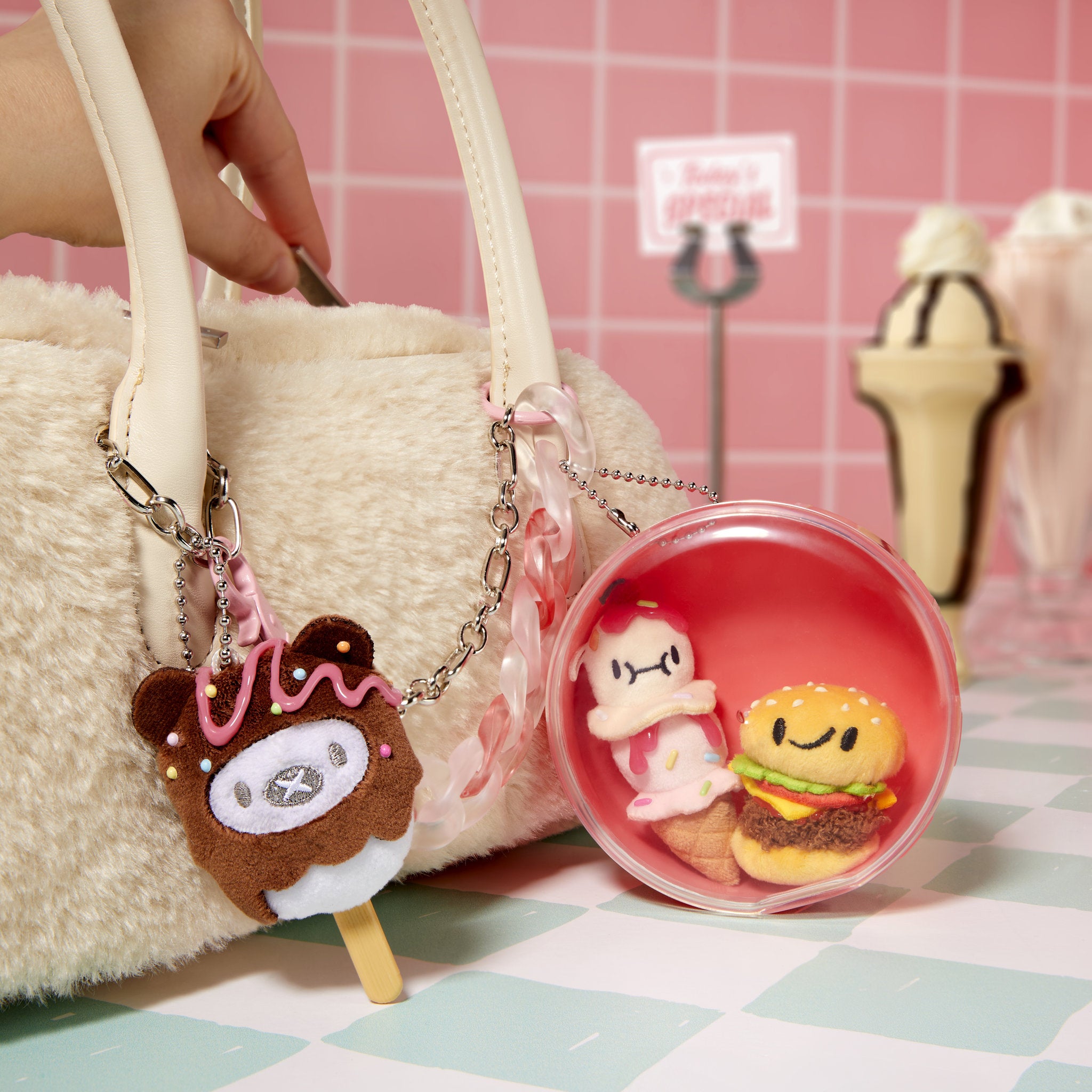 MGA's MiniVerse - Make It Mini Plush Blind Capsules