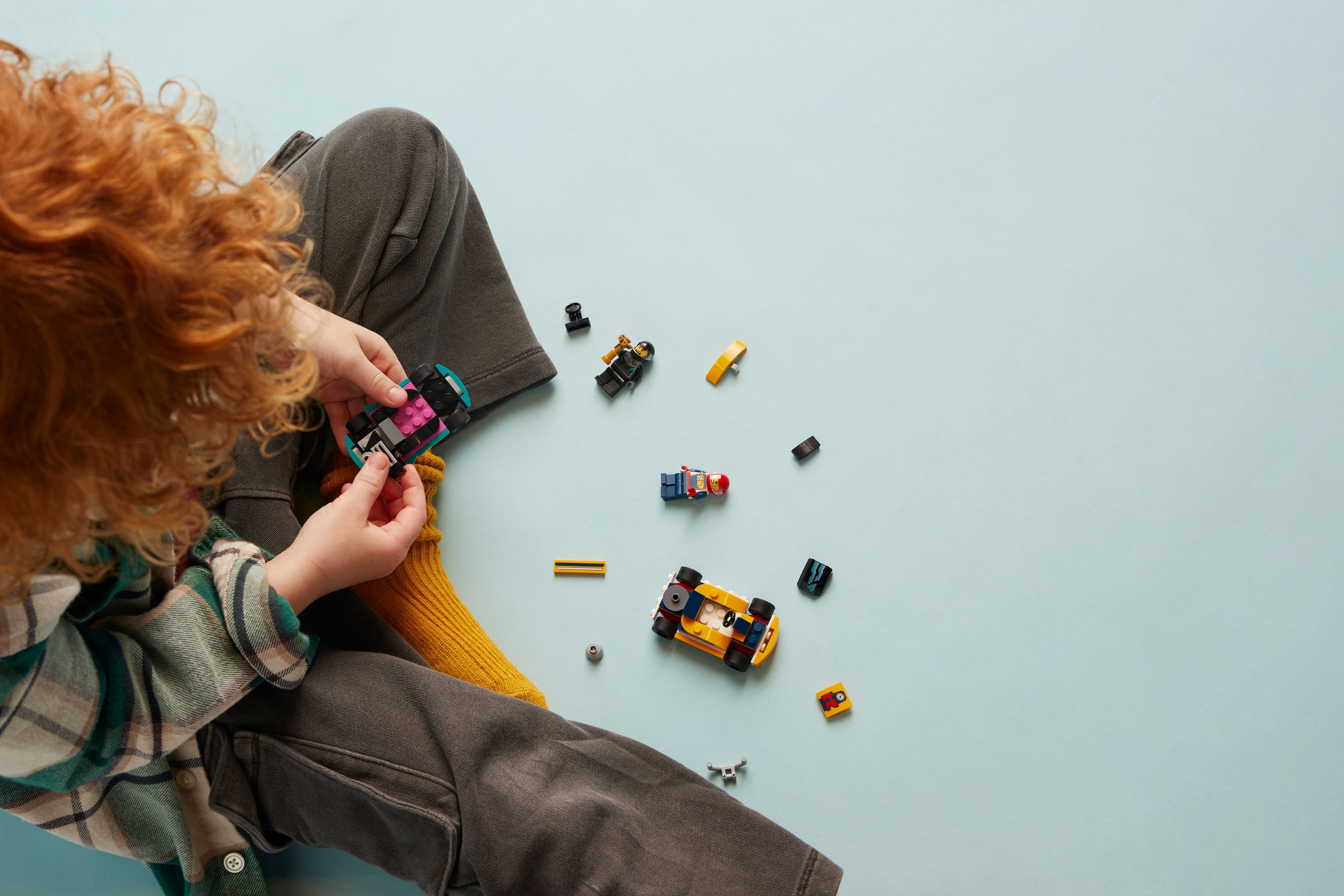 LEGO 60400 City Go Karts And Racer Drivers