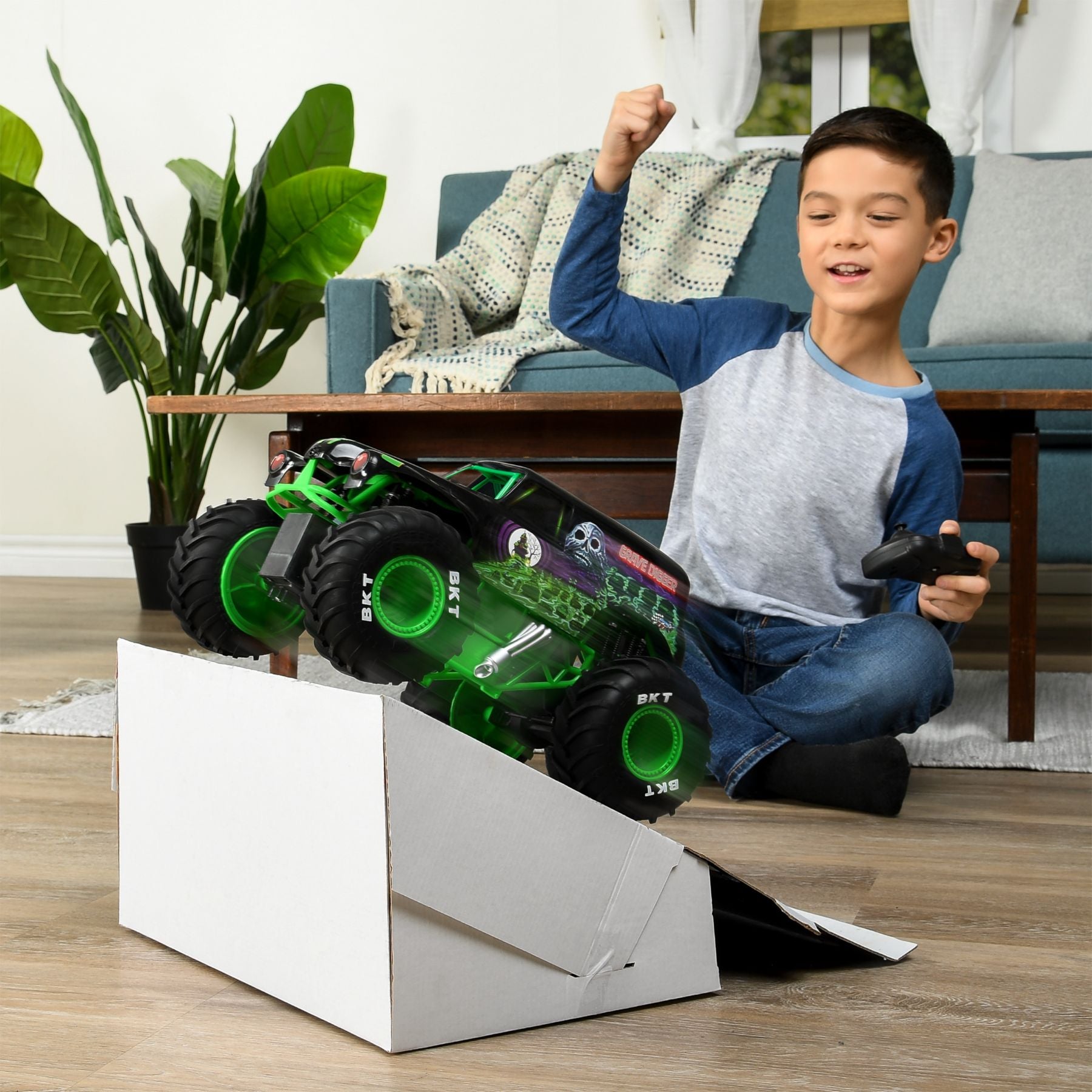 Monster Jam RC 1:15 Grave Digger Refresh