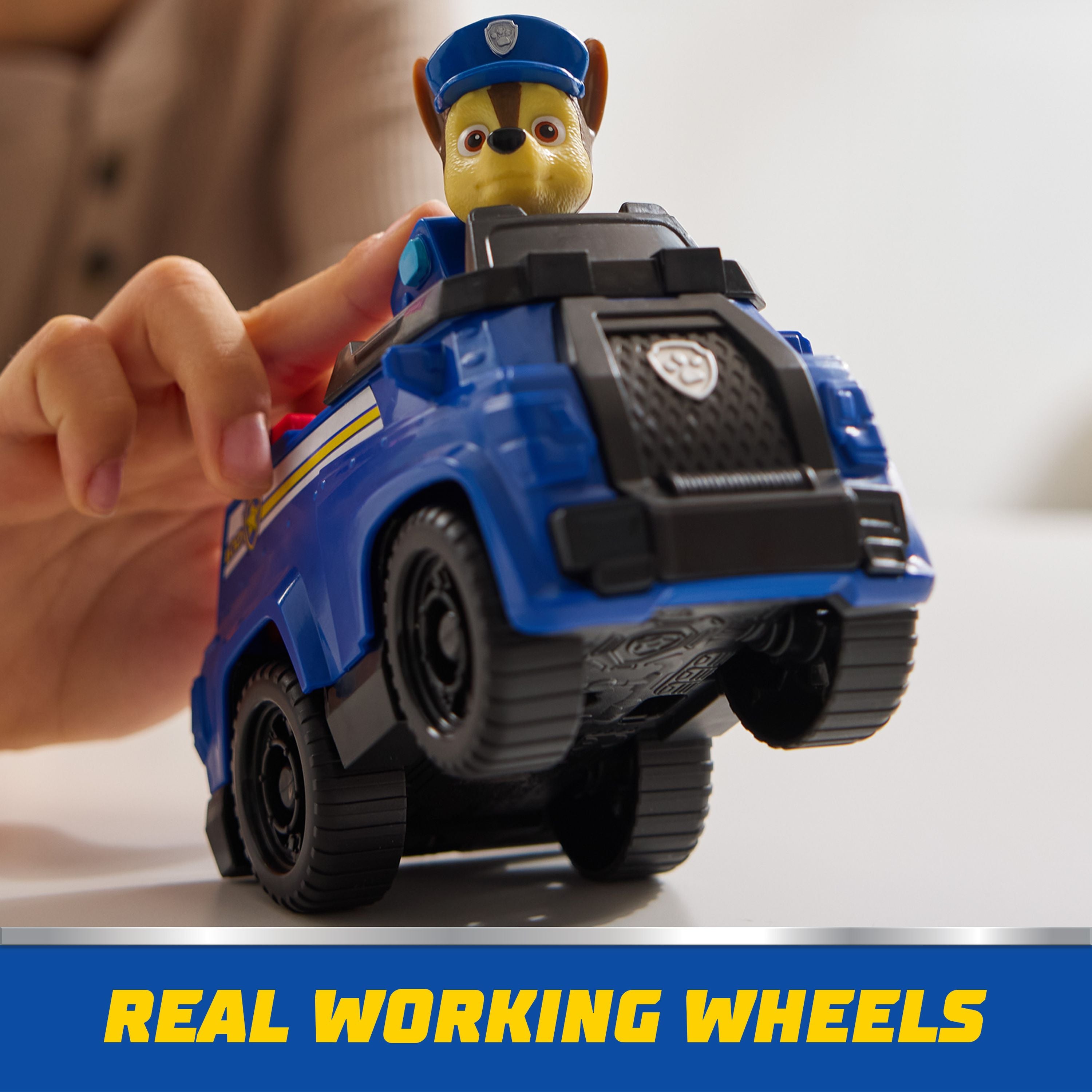 PAW Patrol Basic Rescue Vehicle Chase