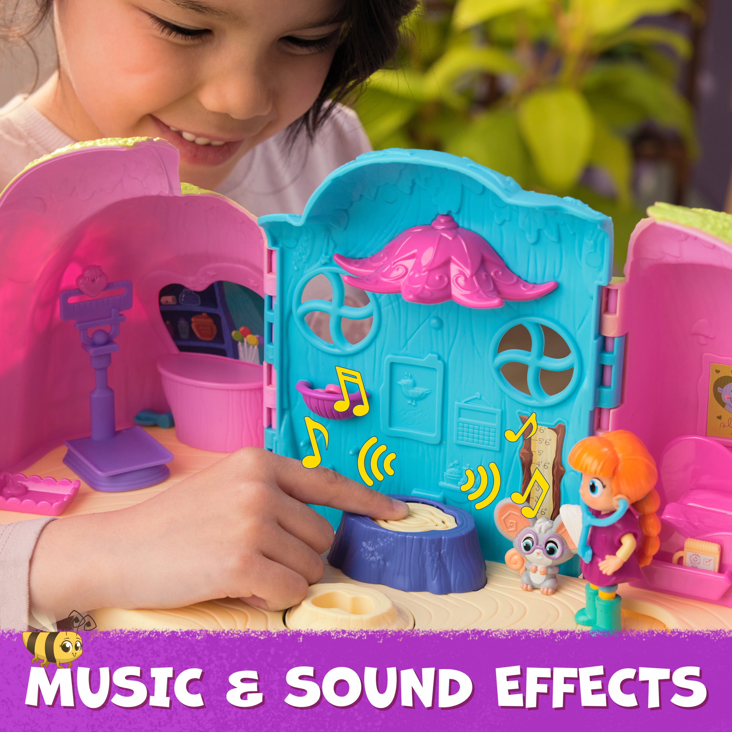 Vida The Vet Sweetwood Cozy Care Clinic Playset