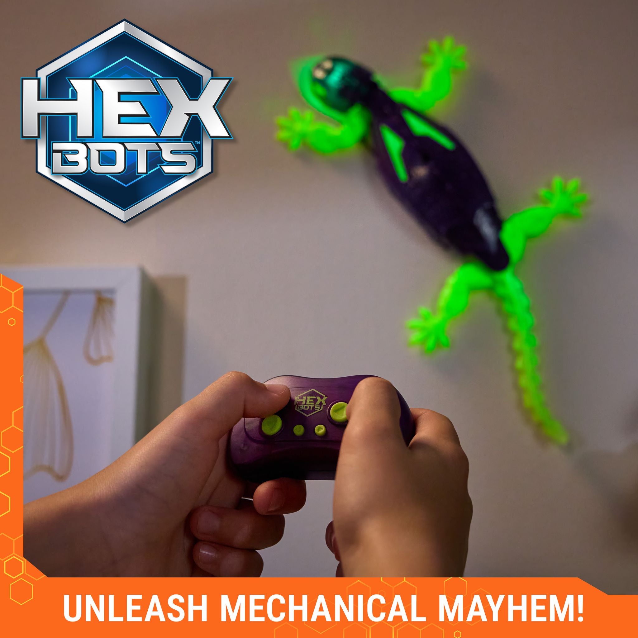 Hex Bots Wall Crawler Gecko - Glow In The Dark - Toyworld Australia