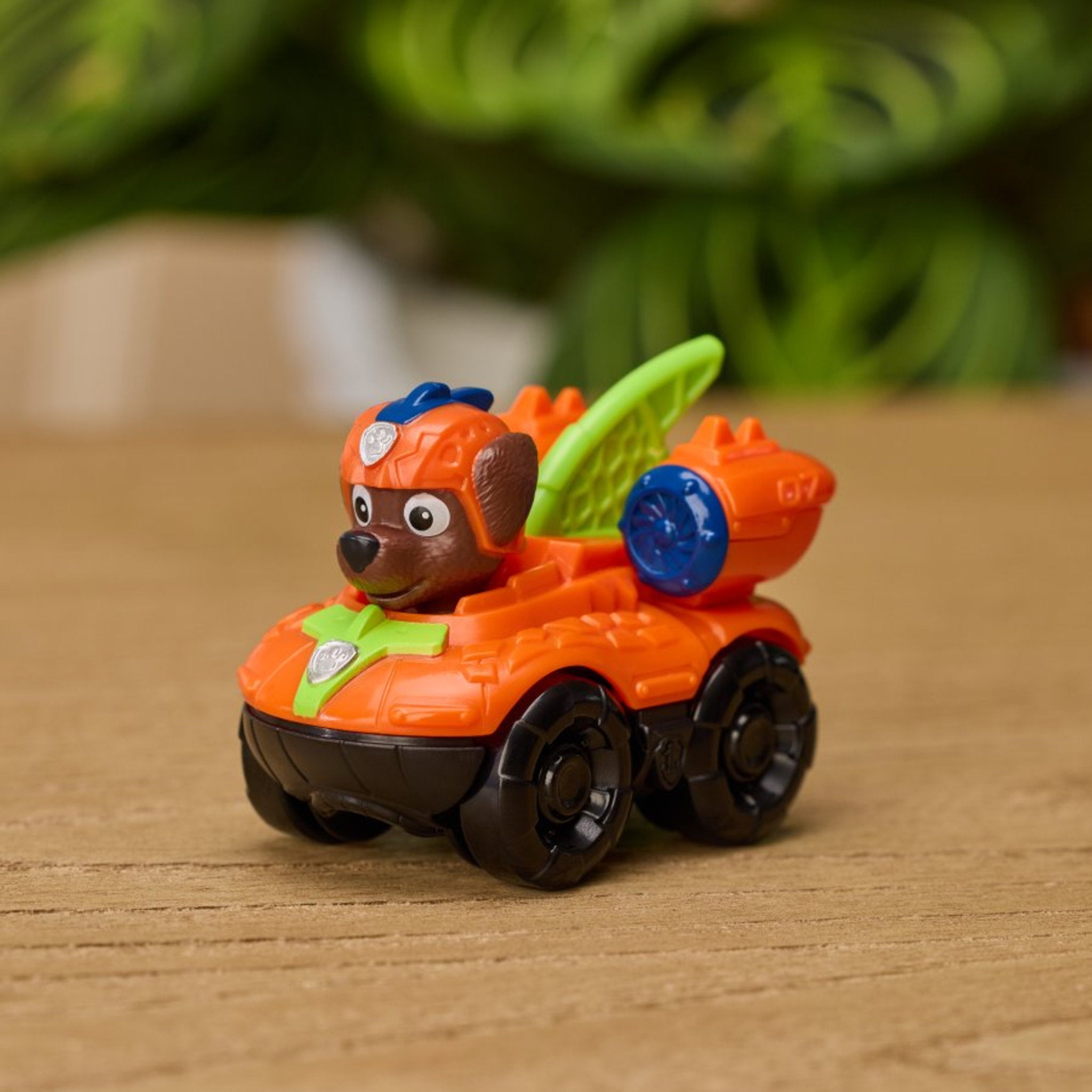 PAW Patrol The Dino Movie Pup Squad Racer Zuma