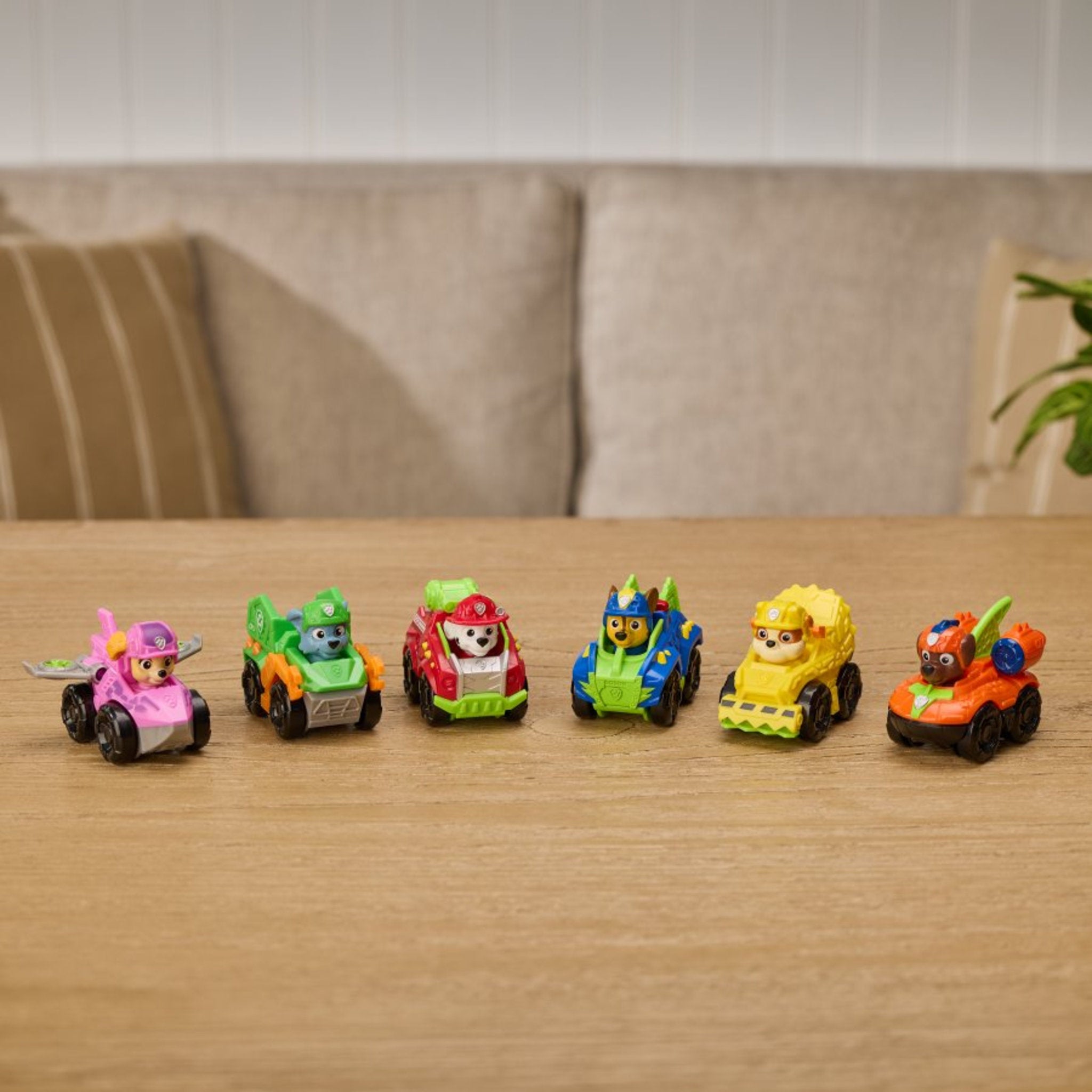PAW Patrol The Dino Movie Pup Squad Racer Chase