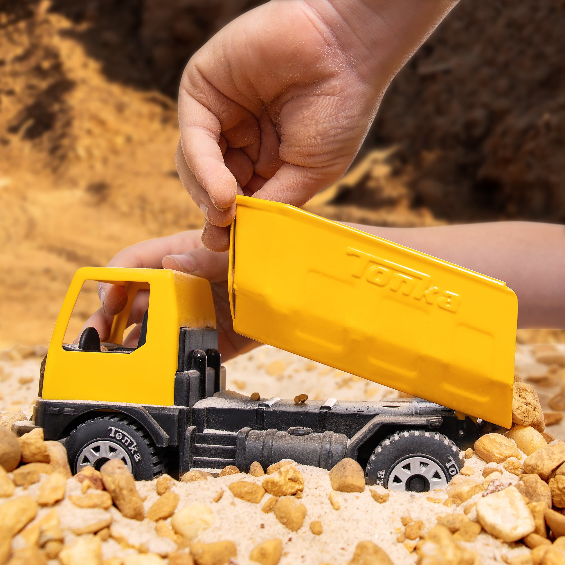 Tonka Steel Classics Dump Truck - Toyworld Australia