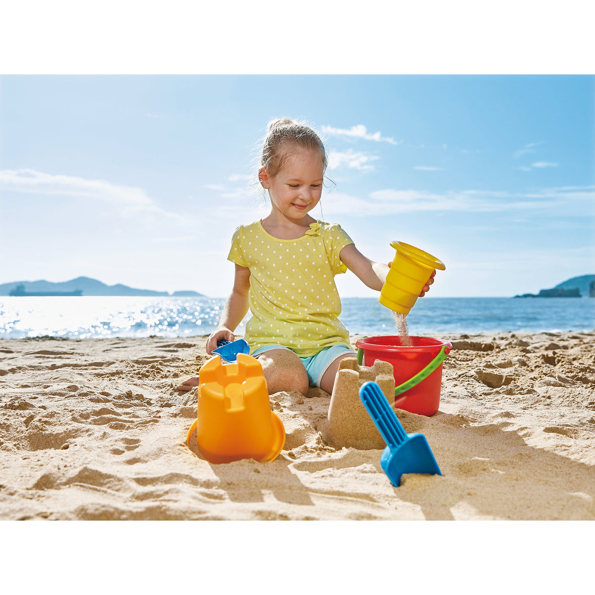 Hape 5-in-1 Beach Set
