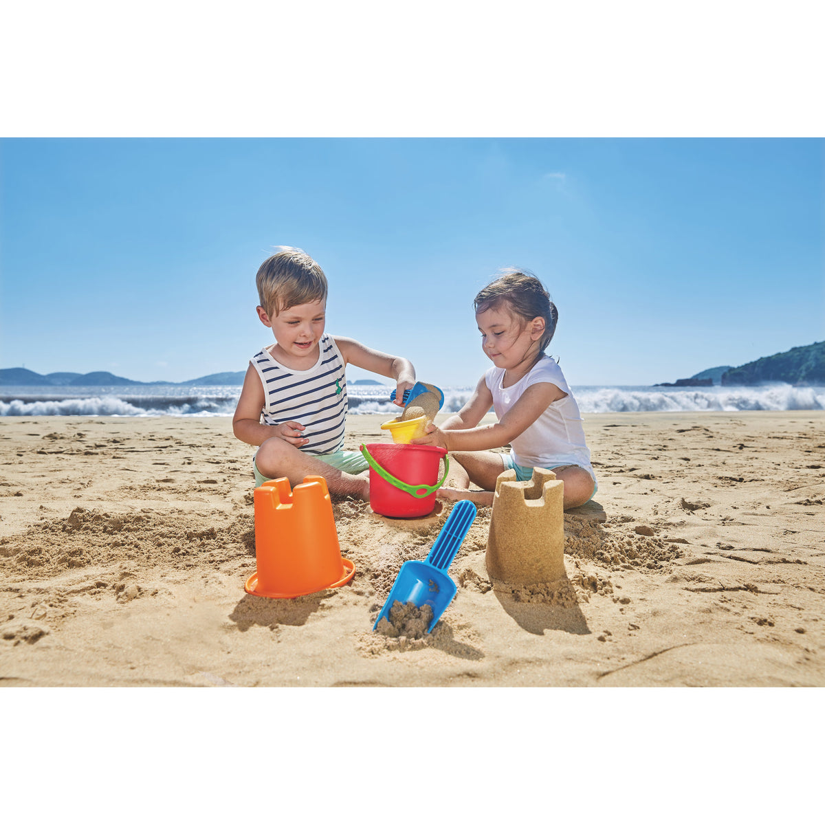 Hape 5-in-1 Beach Set