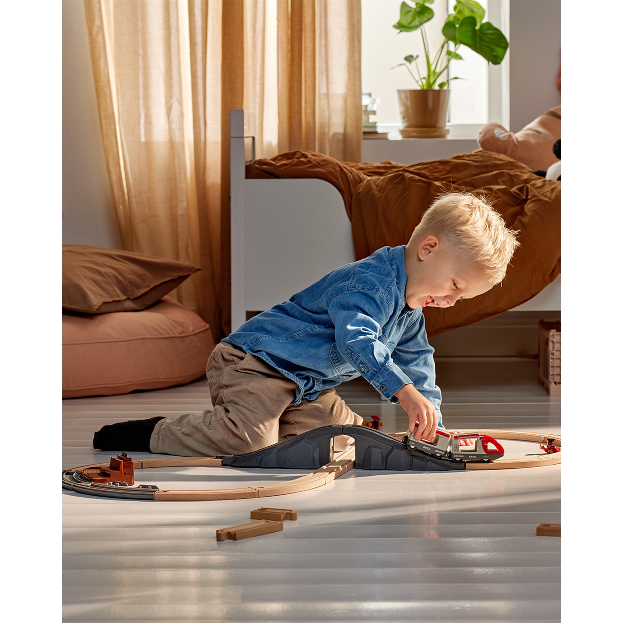 BRIO World Starter Travel Train Set 22 Piece Set