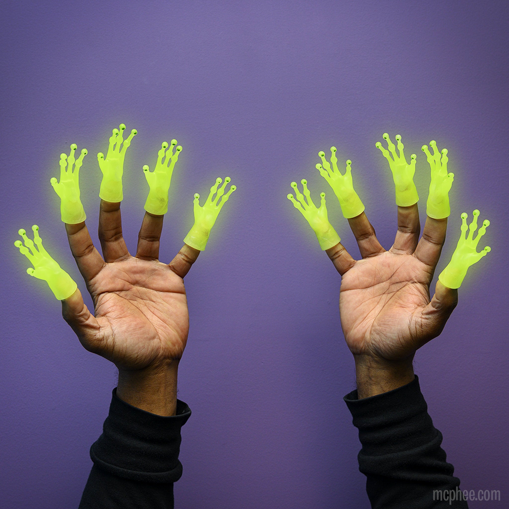 Alien Fingers - Glow In The Dark Assorted Styles