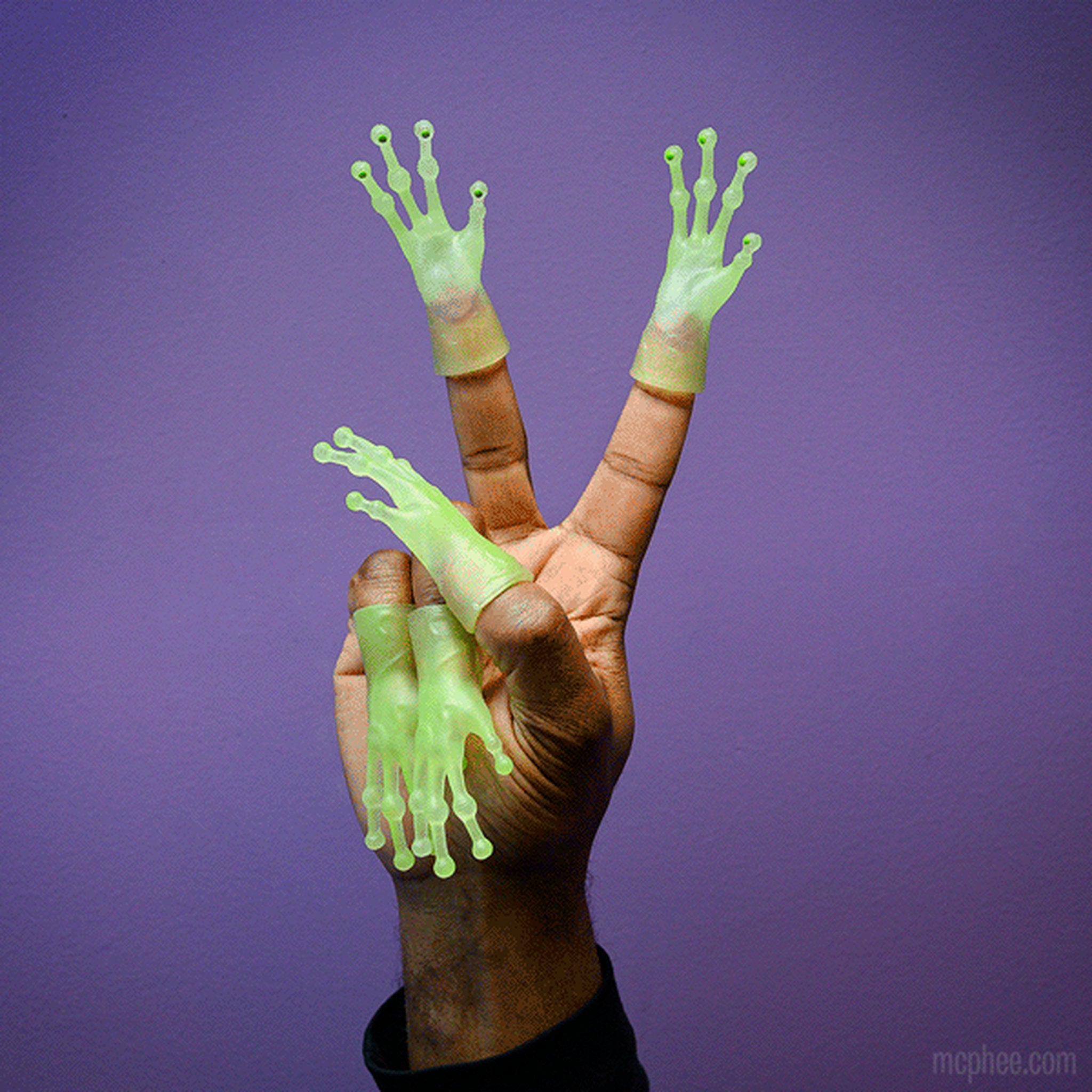 Alien Fingers - Glow In The Dark Assorted Styles