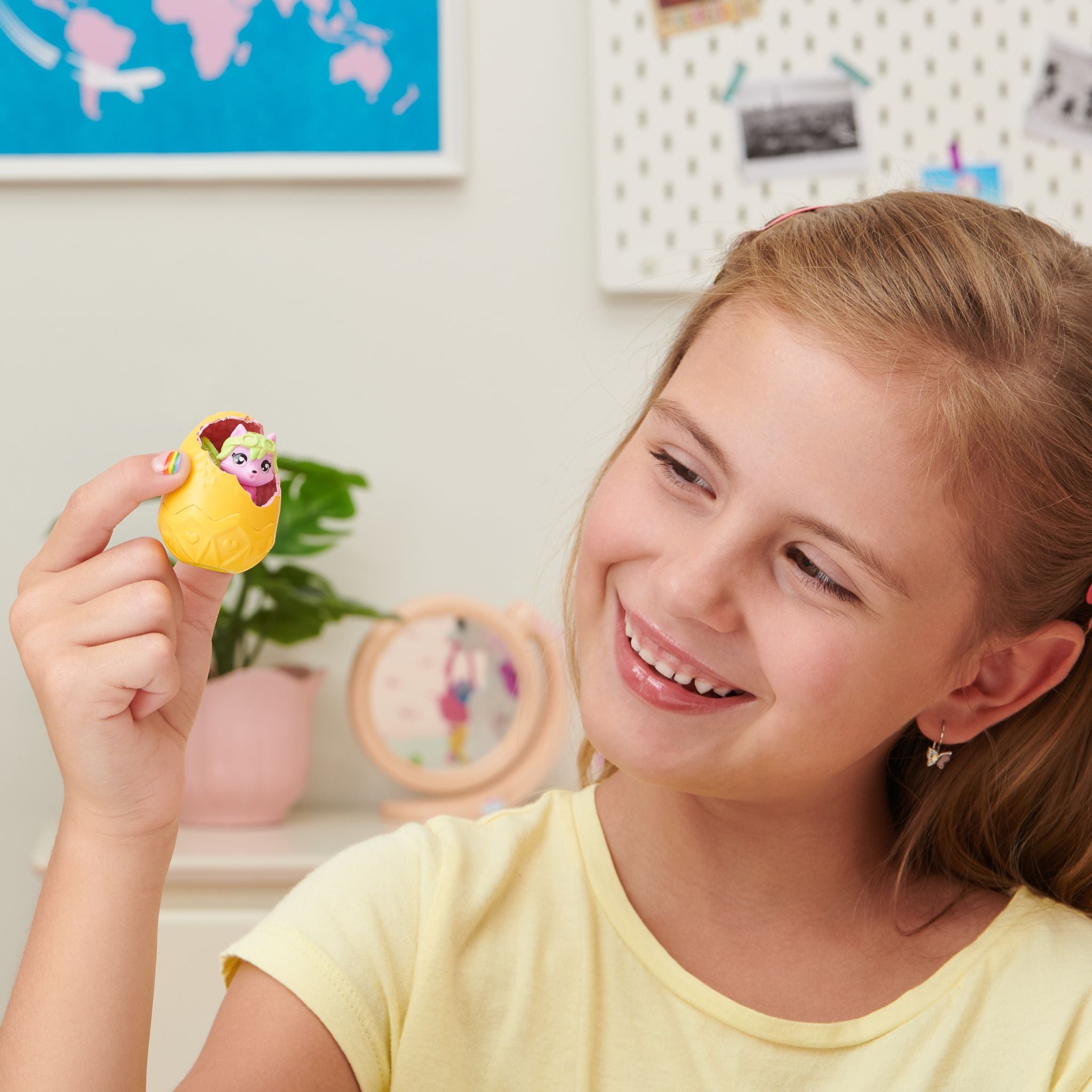 Hatchimals Rainbow-Cation Hatchy Surprise Colleggtible Blind Pack