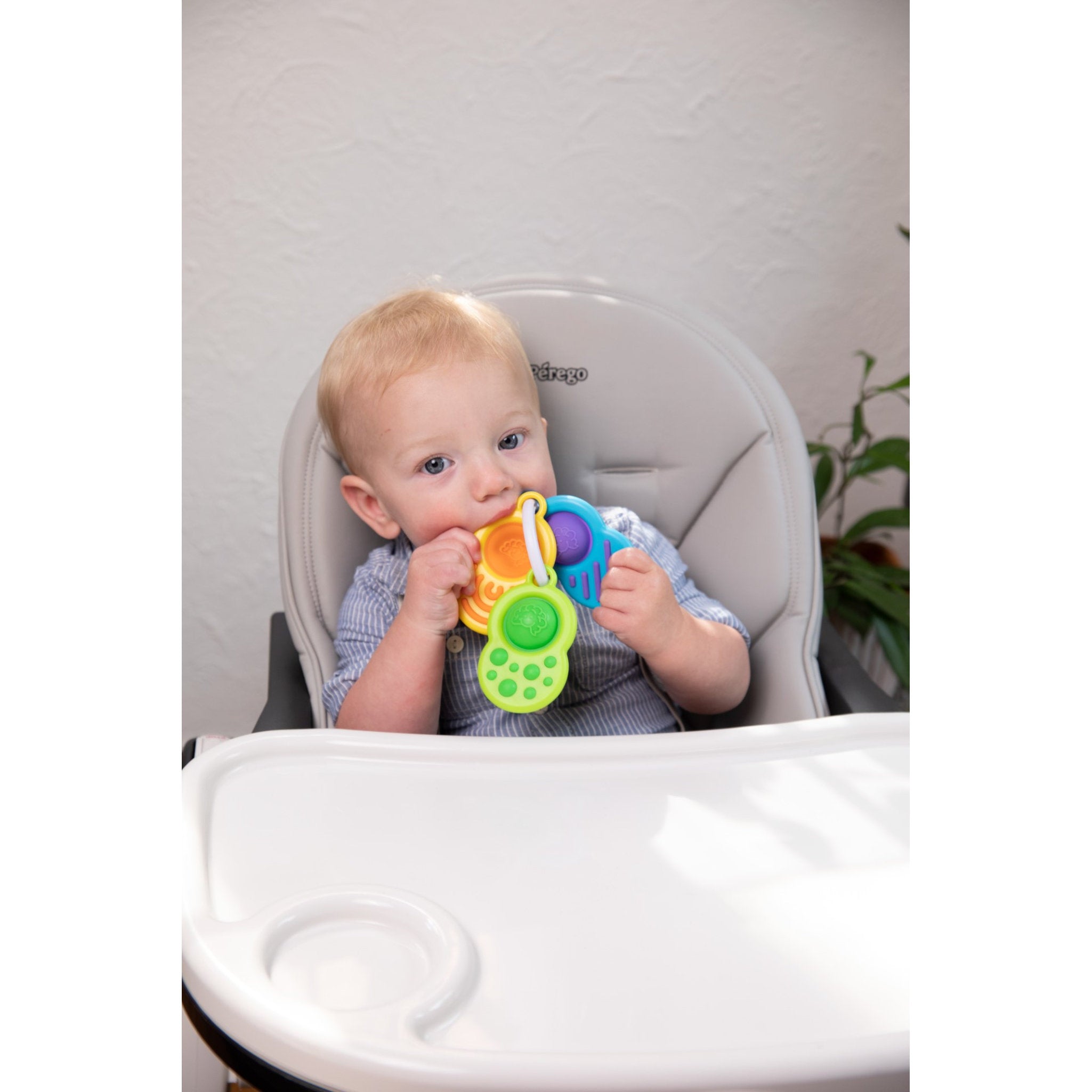 Fat Brain Toys Dimpl Clutch