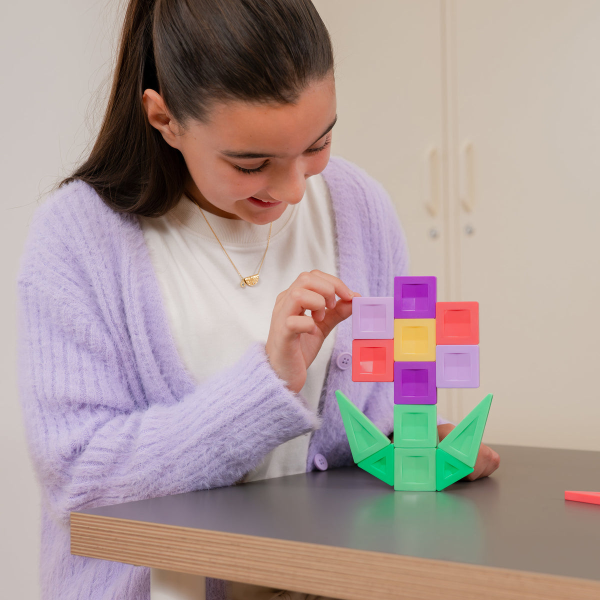 CONNETIX Pro Magnetic Tiles 21 Piece - Build it 4 Ways Flowers