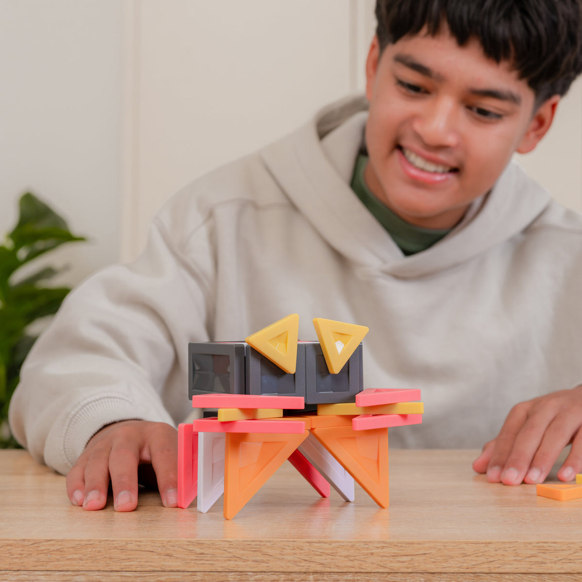 CONNETIX Pro Magnetic Tiles 36 Piece - Build it 4 Ways Creatures