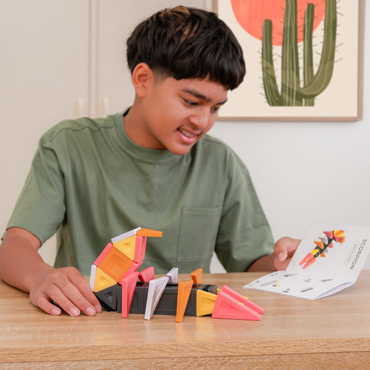 CONNETIX Pro Magnetic Tiles 36 Piece - Build it 4 Ways Creatures