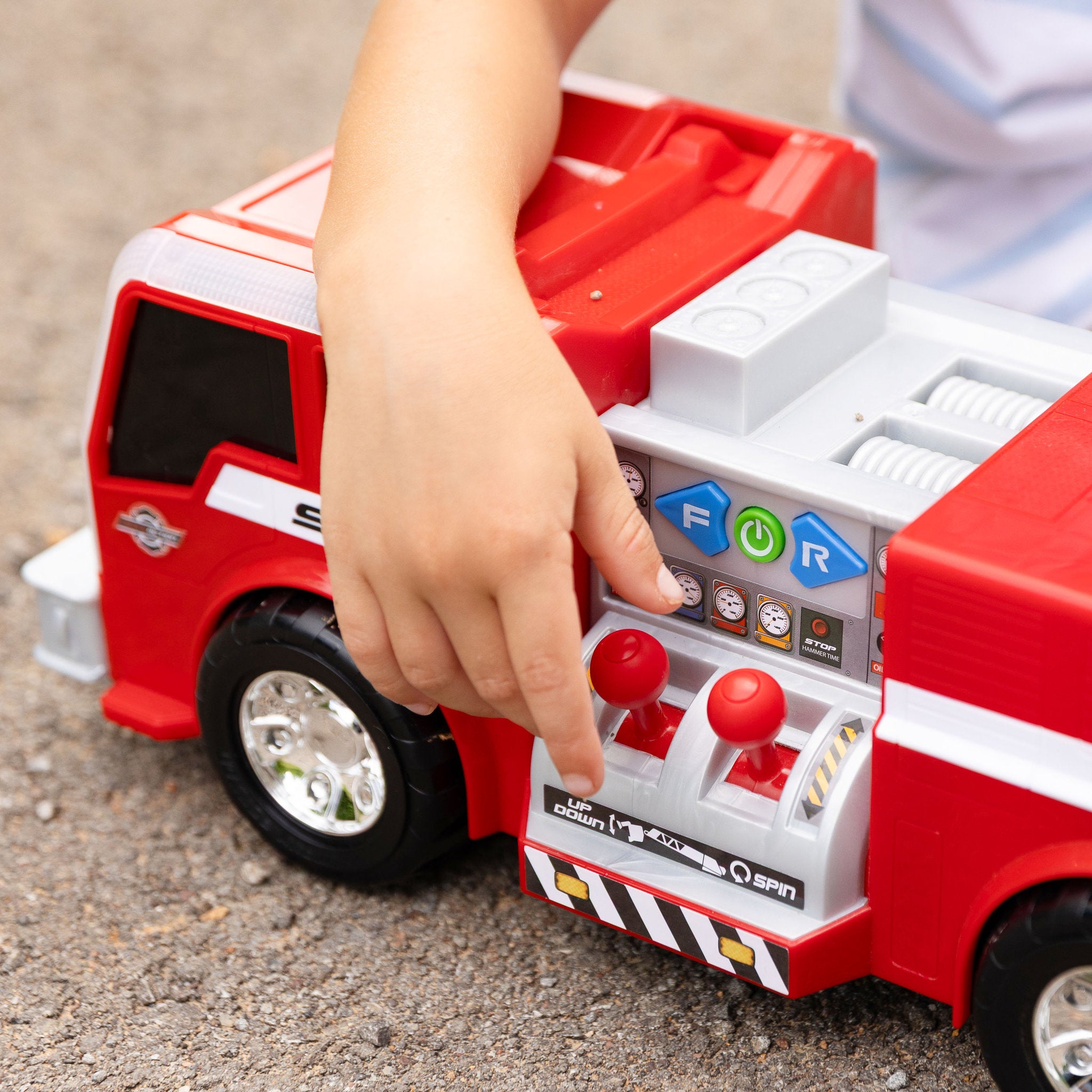 Maxx Action Lights & Sounds Mega Fire Truck