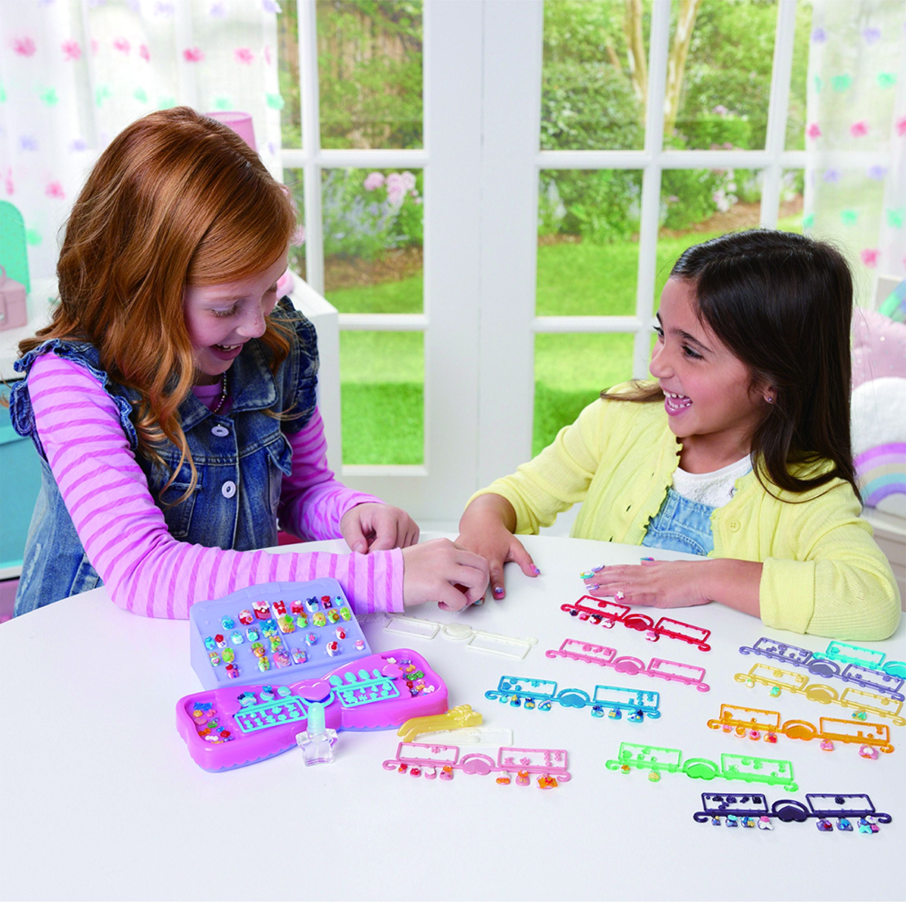 Aquabeads Design N Display Nail Studio