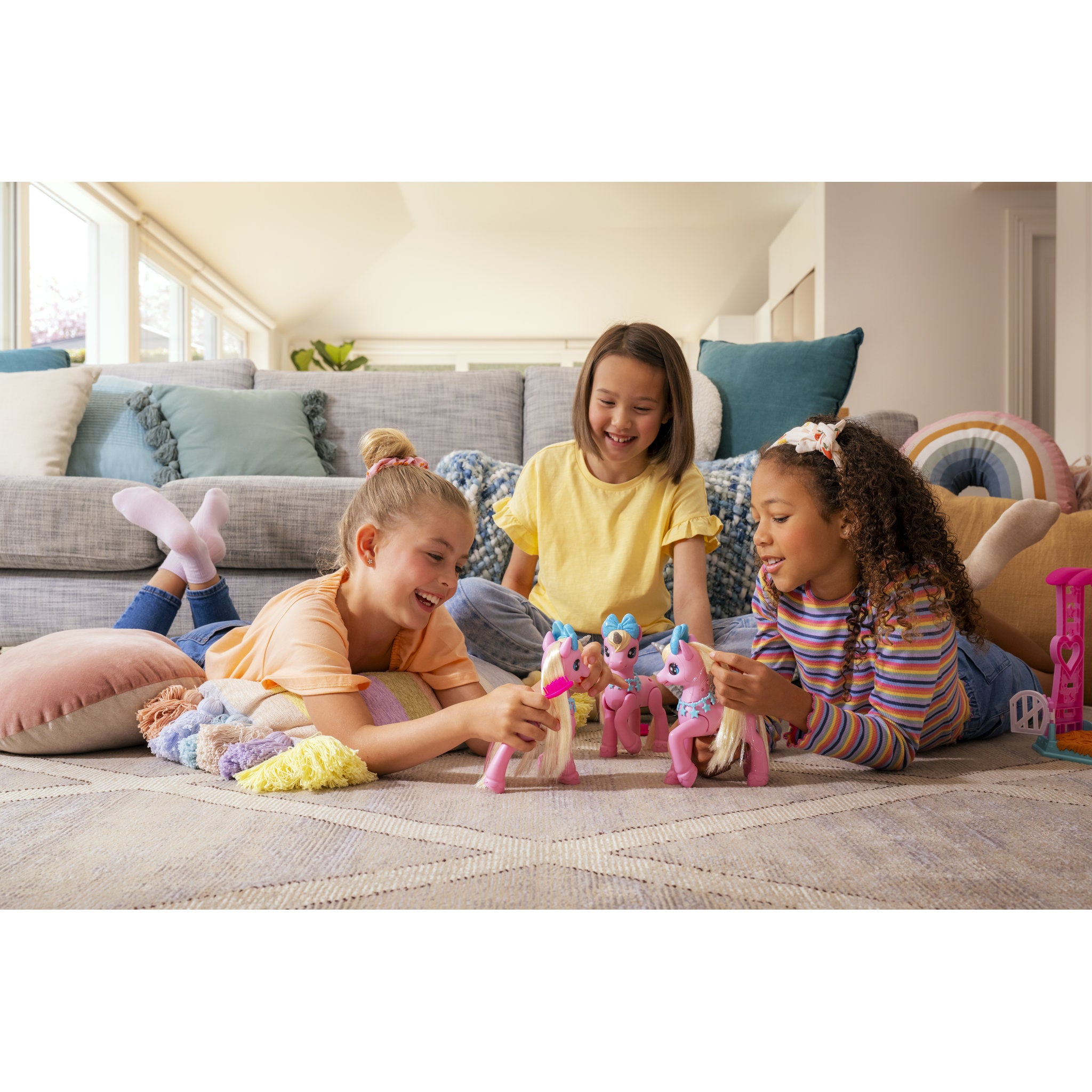 ZURU Pets Alive Unicorn & Stable Pink - Toyworld Australia