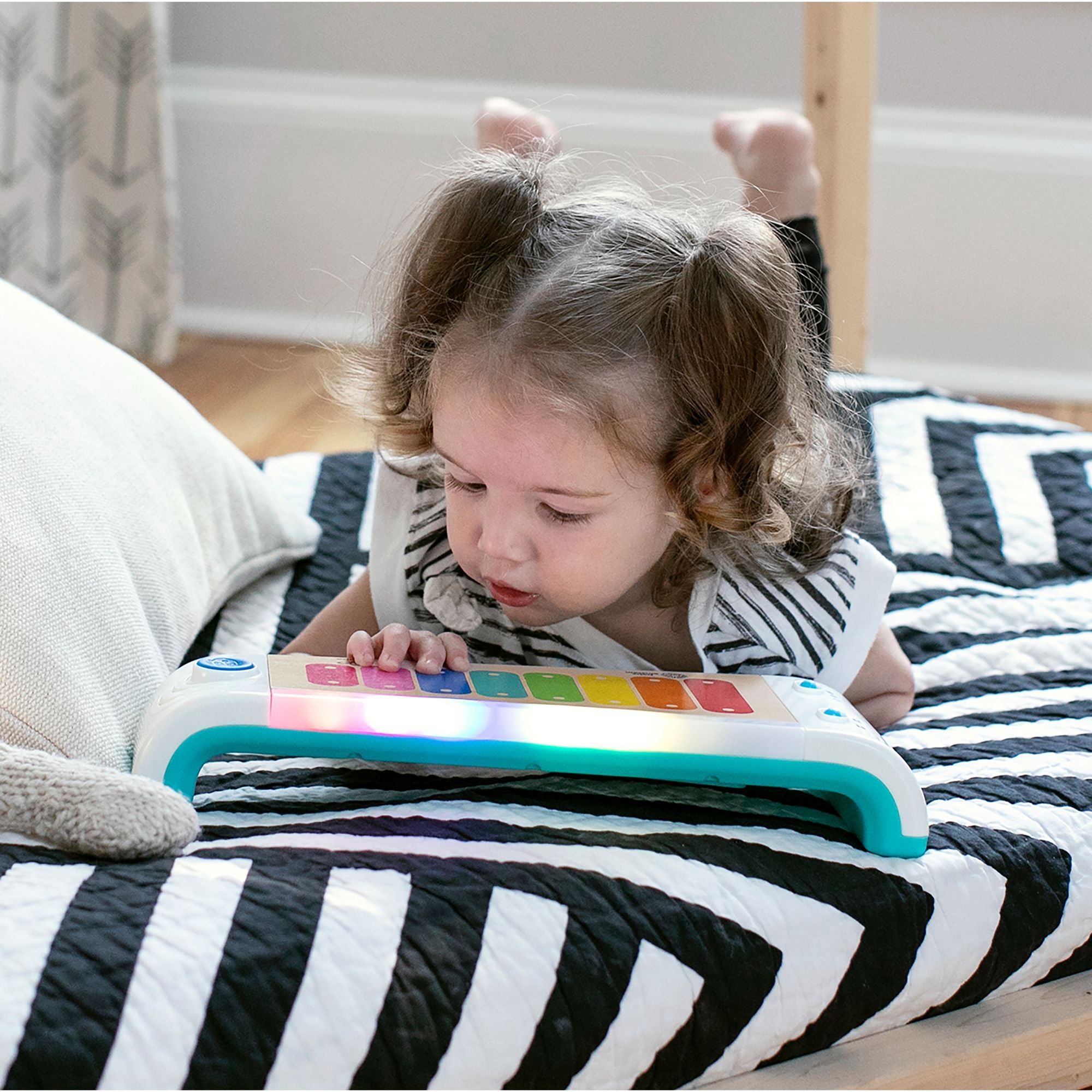 Baby Einstein By Hape Tablet Magico In Legno Multilingue (Italiano/Inglese/Tedesco) Dai 6 Mesi – Giocattolo Interattivo Con 150+ Melodie - 3