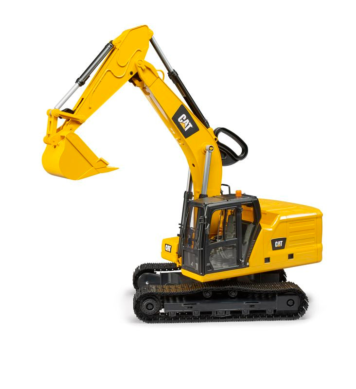 Bruder 1:16 Caterpillar Excavator With Black Tracks