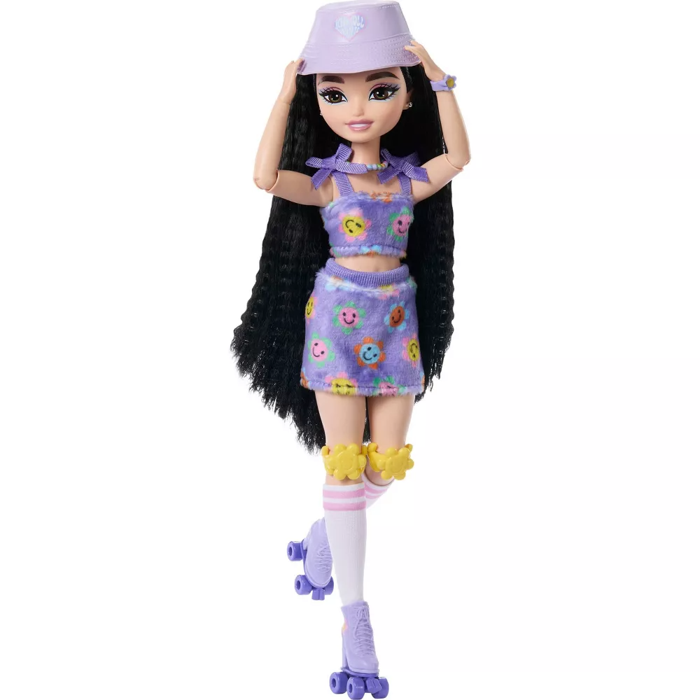 Barbie Dream Besties Renee Roller Skating Fashion Doll