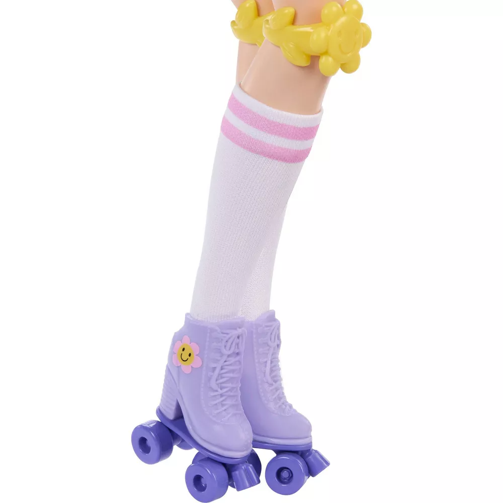 Barbie Dream Besties Renee Roller Skating Fashion Doll