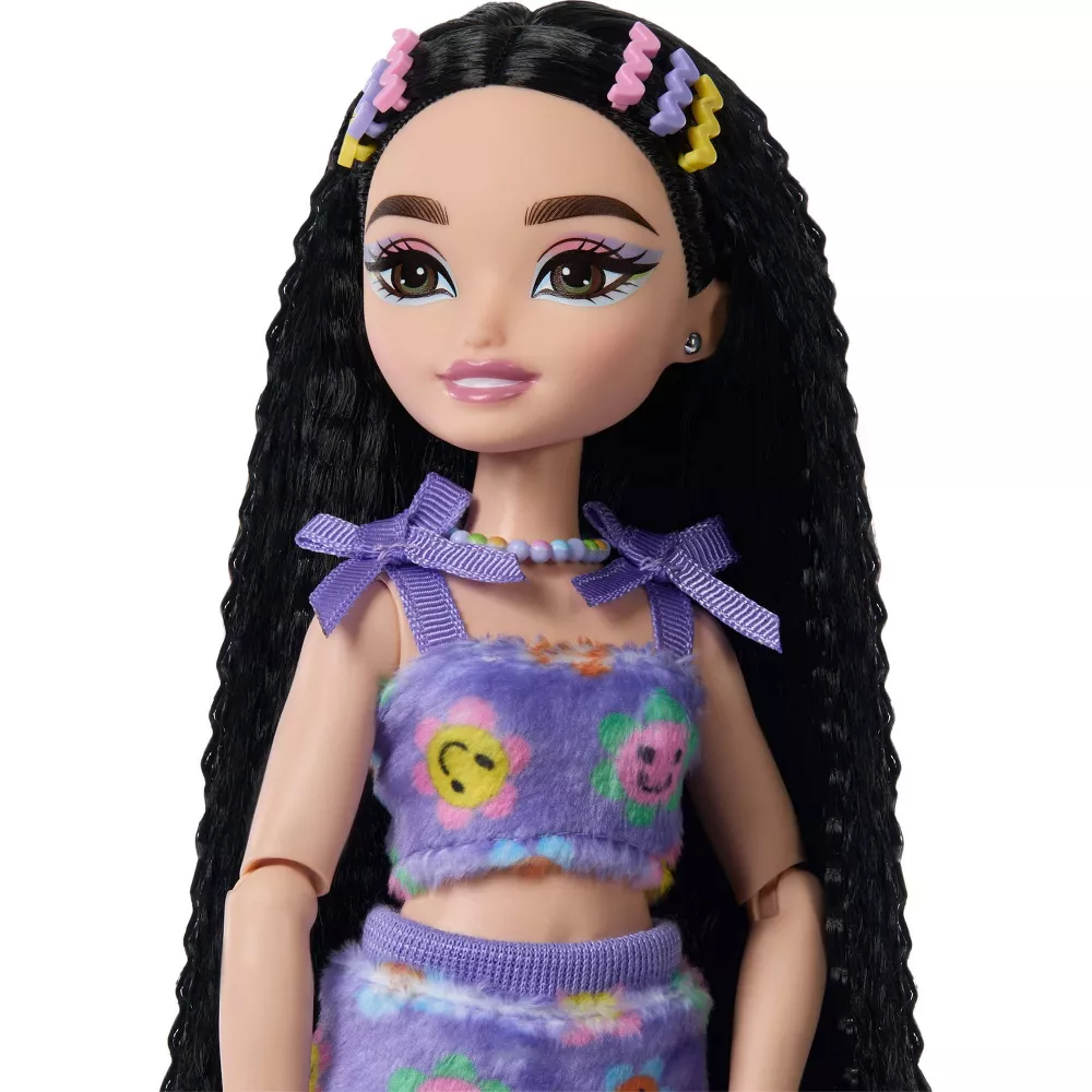 Barbie Dream Besties Renee Roller Skating Fashion Doll