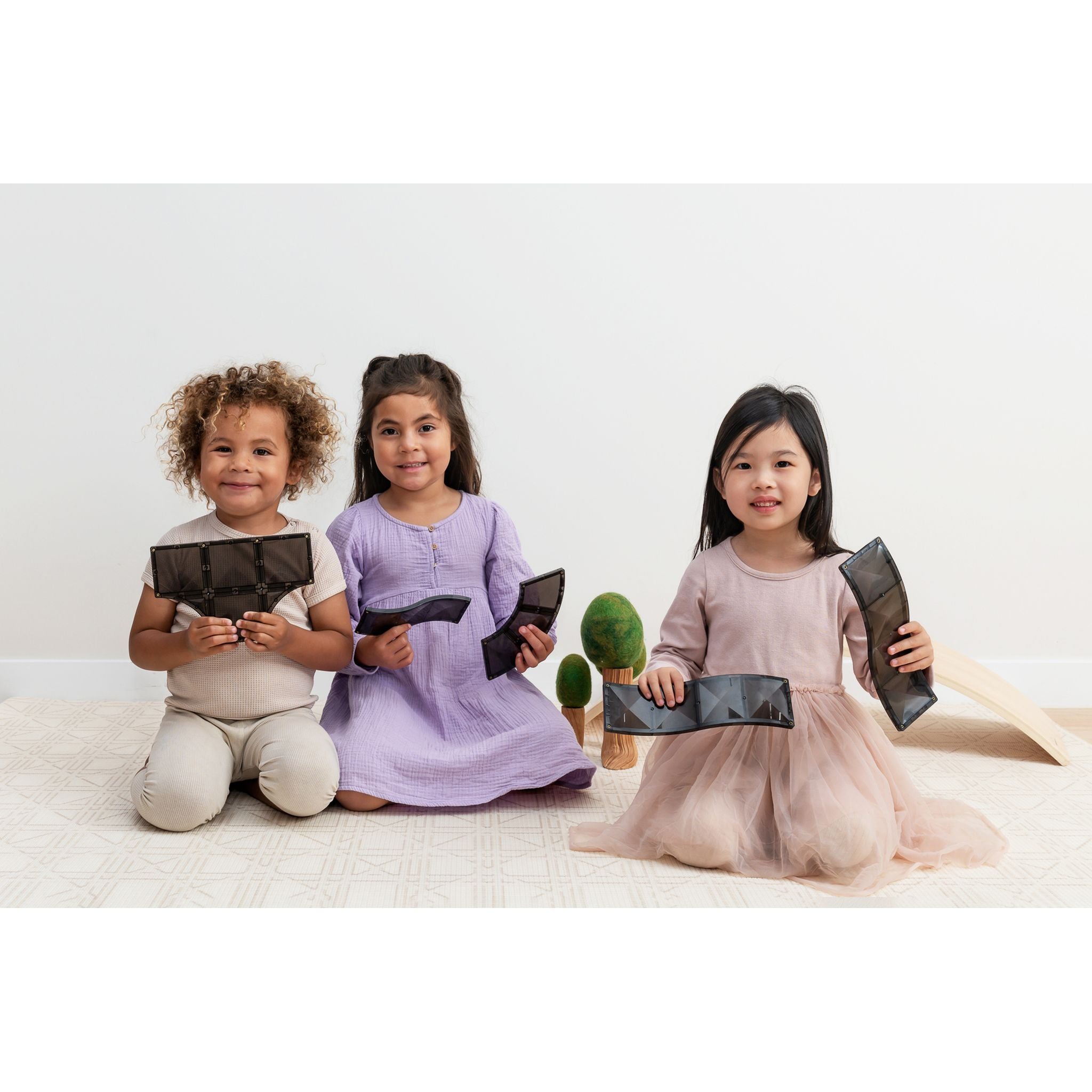 CONNETIX Magnetic Tiles 16 Piece Ramps & Intersections Pack