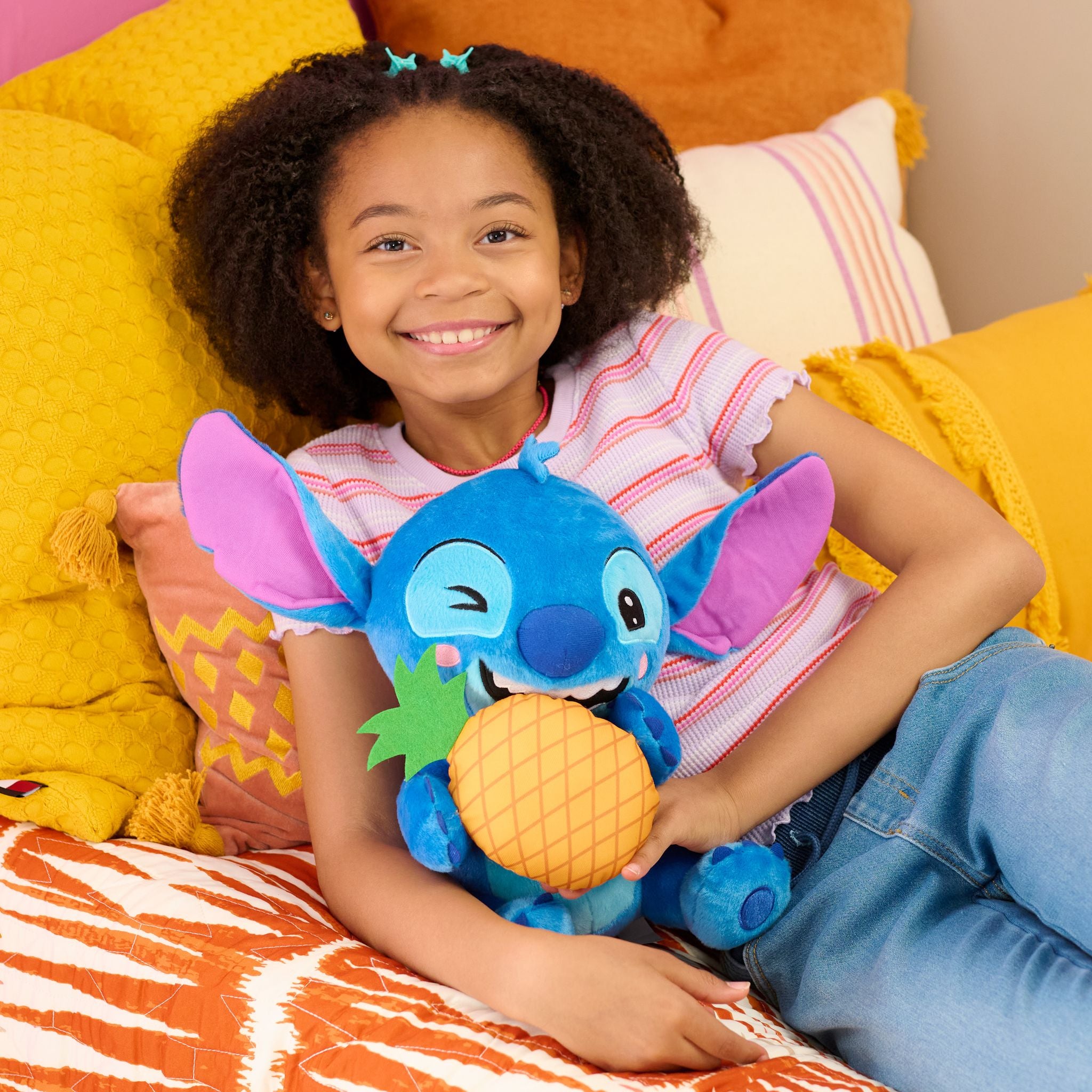 Disney Stitch Cuddleez Large Plush - Eating Pineapple