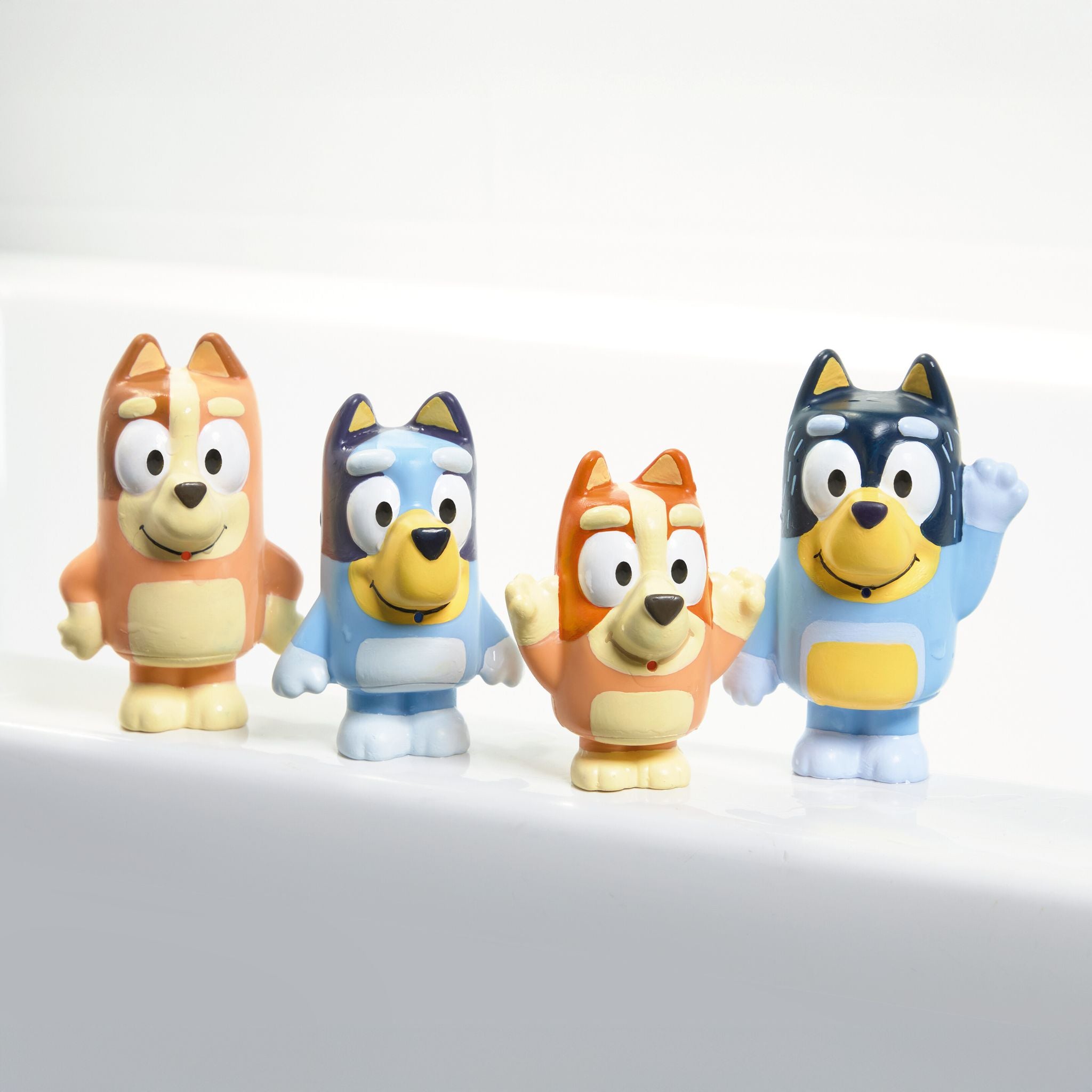 TOMY Toomies Bluey Family Bath Squirters 4 Pack